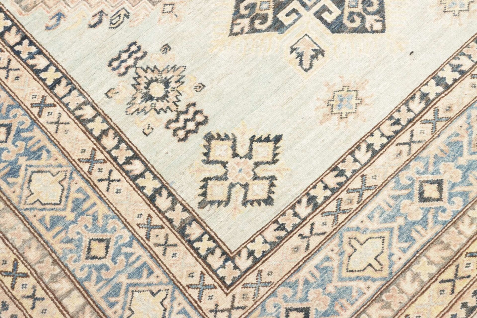 kazak-teppich-168-x-247-cm-handgeknupft-geometrische-muster-orientteppich-5 Kazak Pakistani Rug — hand-knotted, 168 × 247 cm, Wool
