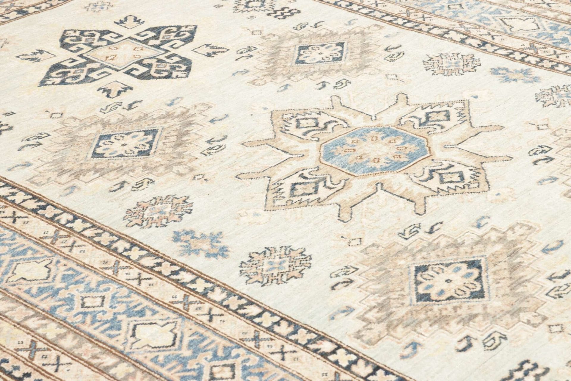 kazak-teppich-168-x-247-cm-handgeknupft-geometrische-muster-orientteppich-6 Kazak Pakistani Rug — hand-knotted, 168 × 247 cm, Wool