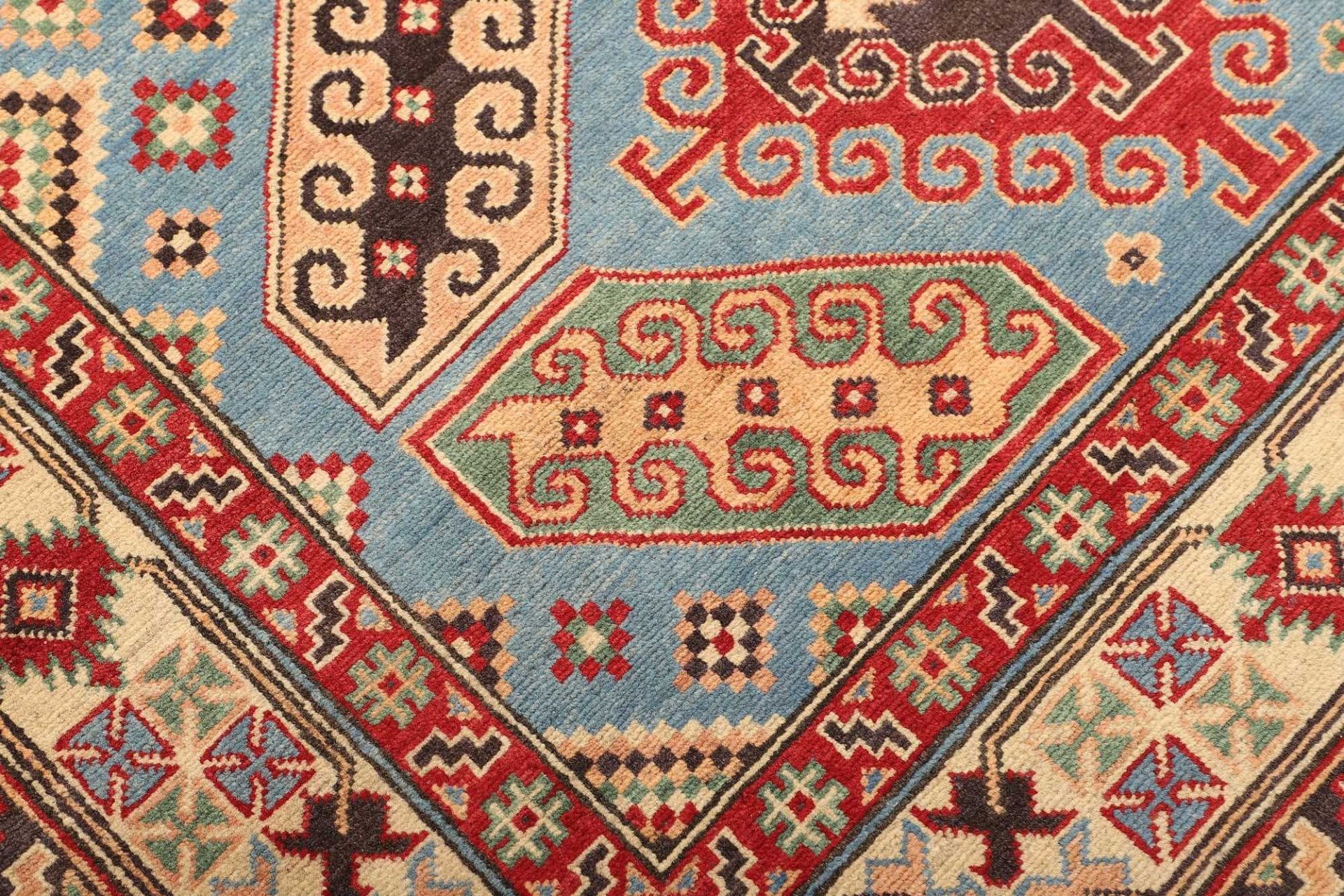 kazak-orientteppich-153-x-212cm-geometrische-muster-handgeknupft-5 Kazak Pakistani Rug — hand-knotted, 153 × 212 cm, Wool
