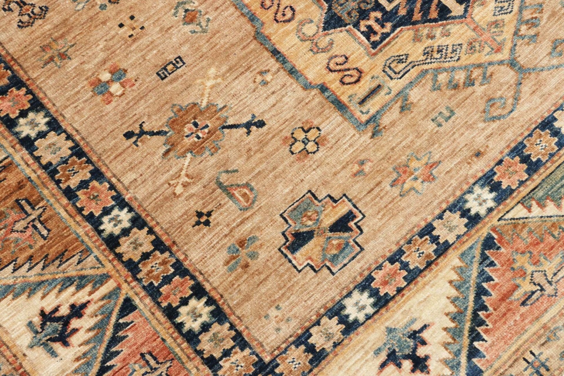 kazak-teppich-171-x-238-cm-schurwolle-geometrische-muster-handgeknupft-5 Hand-Knotted Wool Kazak Pakistani Rug, 171 × 238 cm