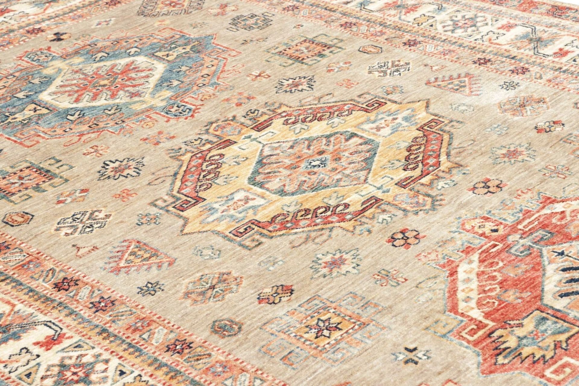 kazak-teppich-165-x-235-cm-mit-geometrischem-muster-handgeknupft-6 Hand-Knotted Wool Kazak Pakistani Rug, 165 × 235 cm