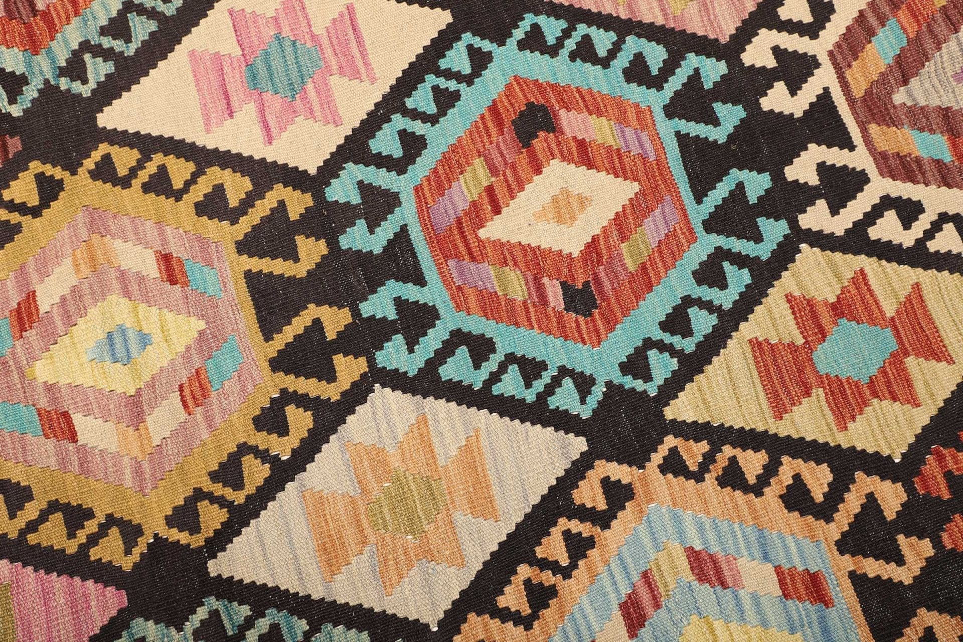 Kilim Pakistani Rug 172 × 247 cm, Wool, hand-woven