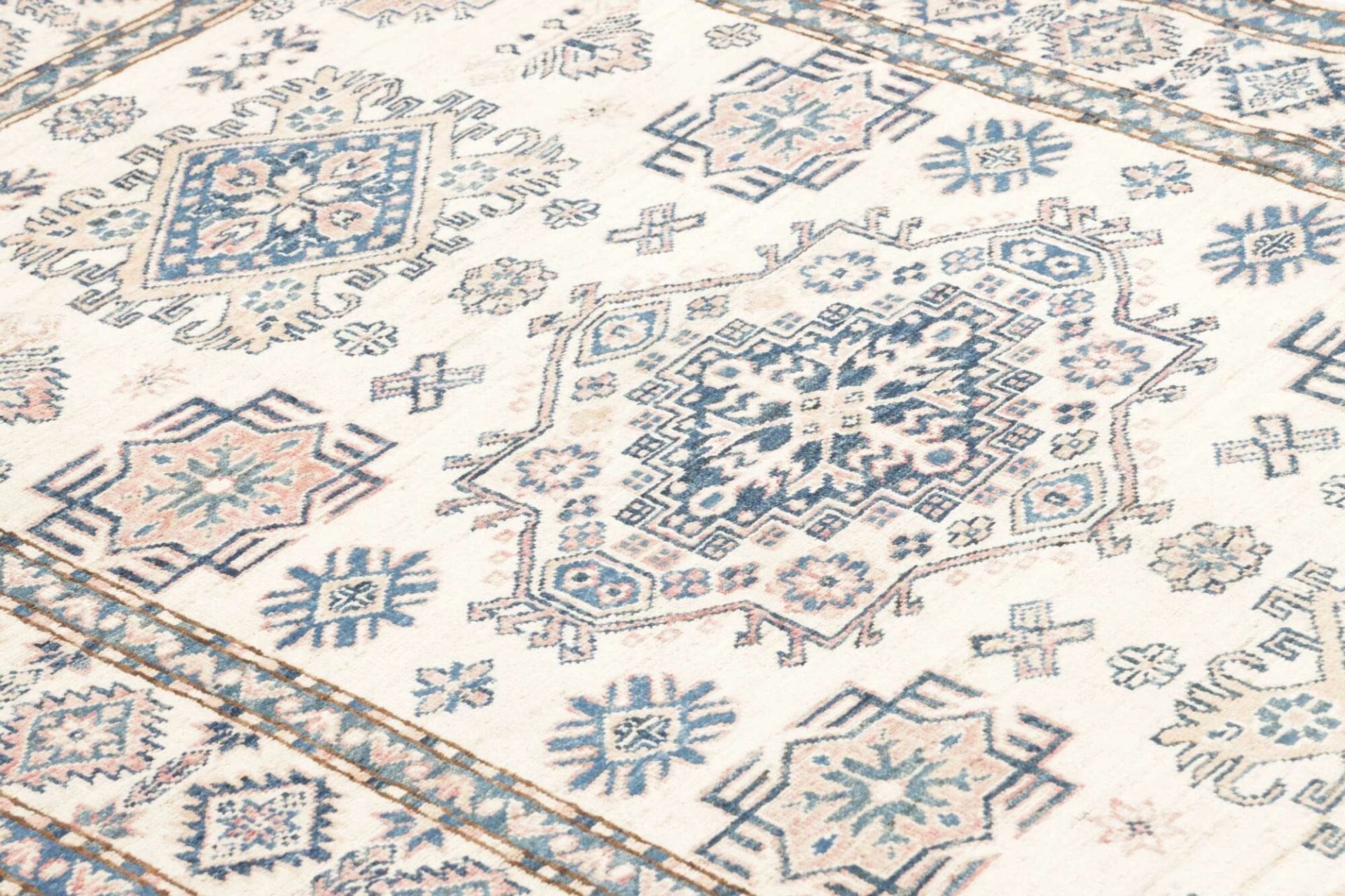 Kazak Pakistani Rug 124 × 177 cm, Wool, hand-knotted
