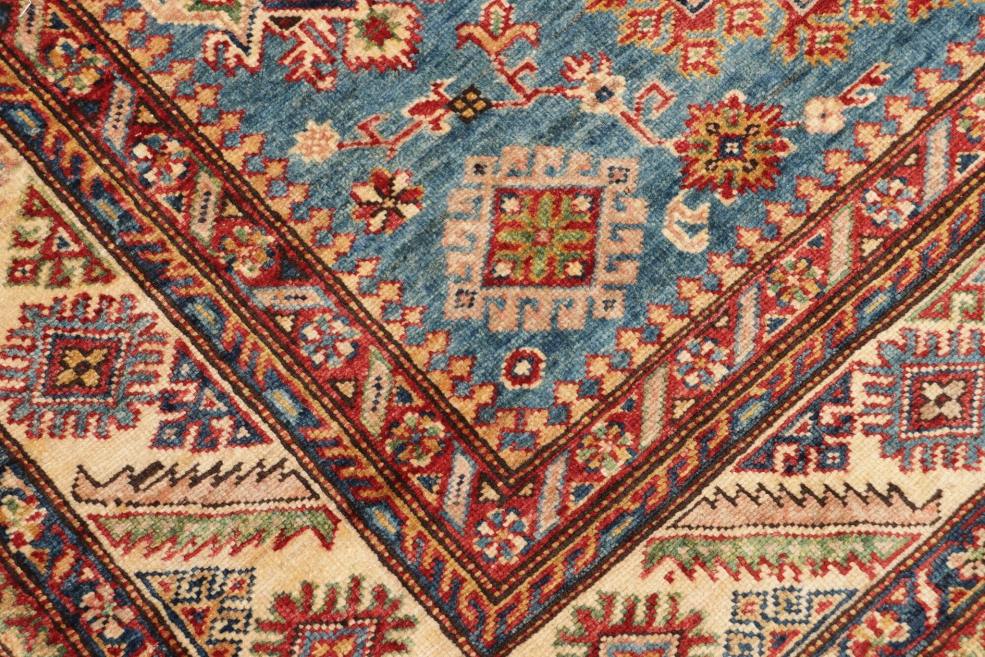 Hand-Knotted Wool Kazak Pakistani Rug, 156 × 208 cm
