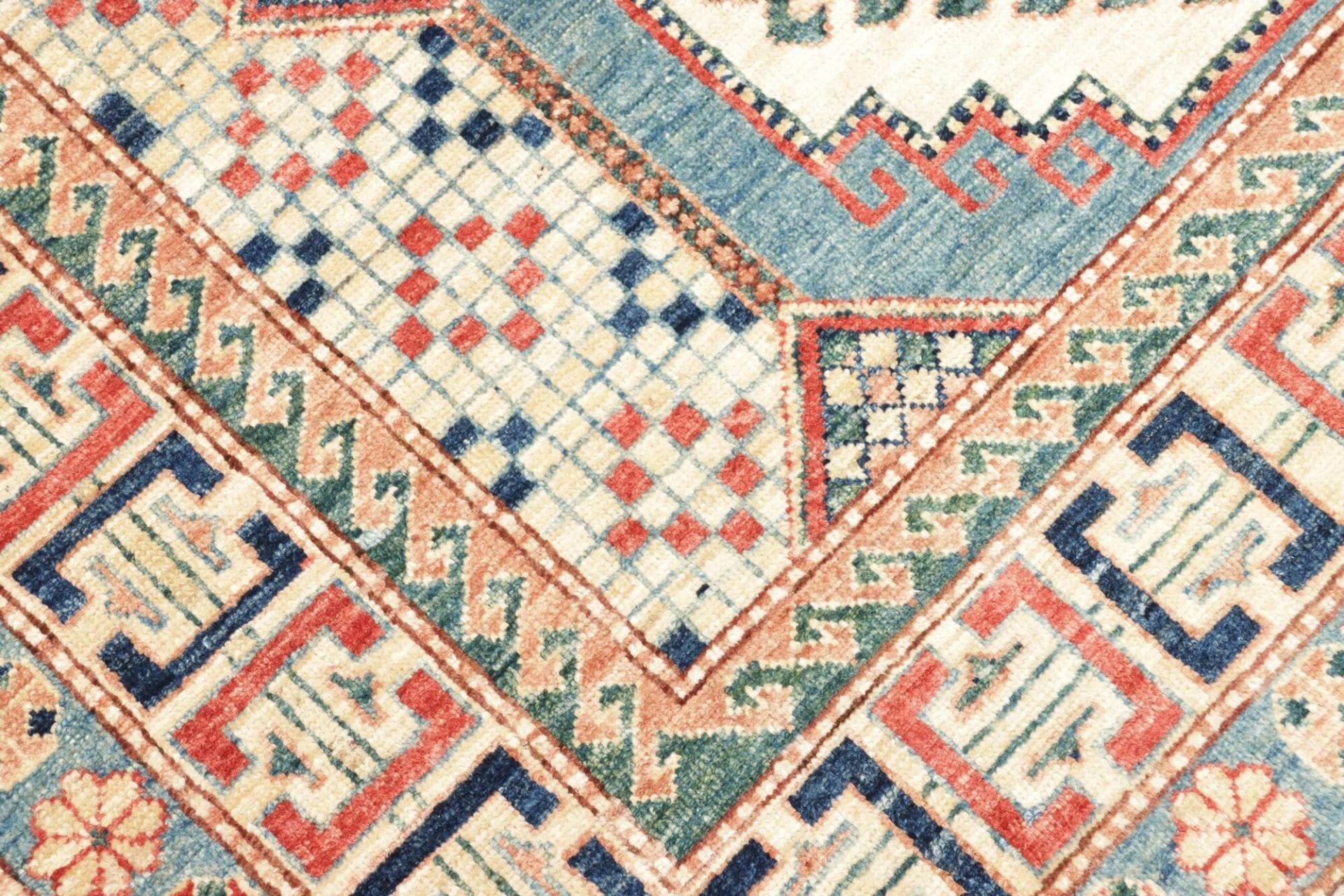 Kazak Pakistani Rug — hand-knotted, 151 × 212 cm, Wool