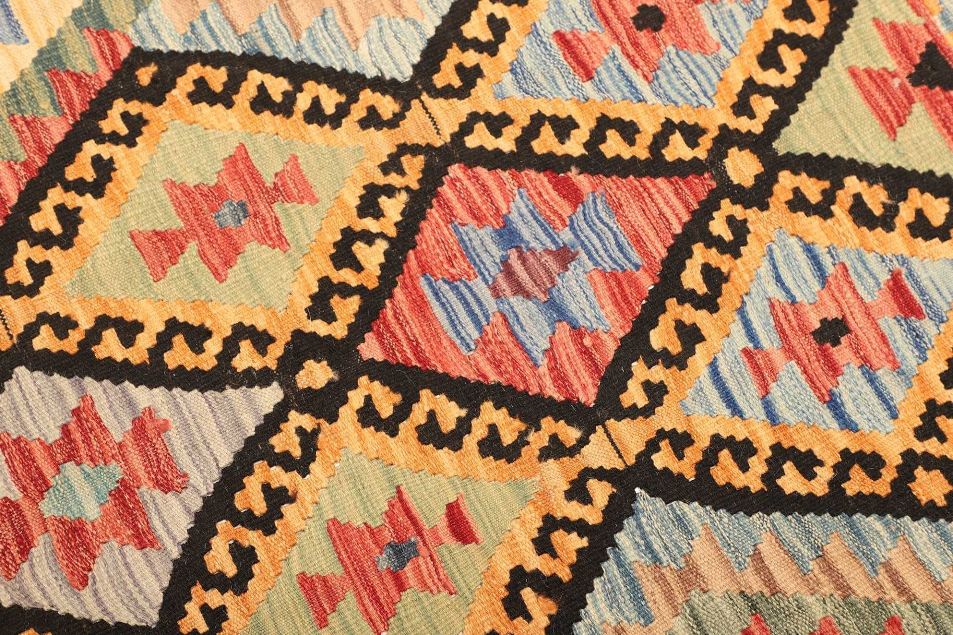 Hand-Woven Wool Kilim Pakistani Rug, 124 × 176 cm