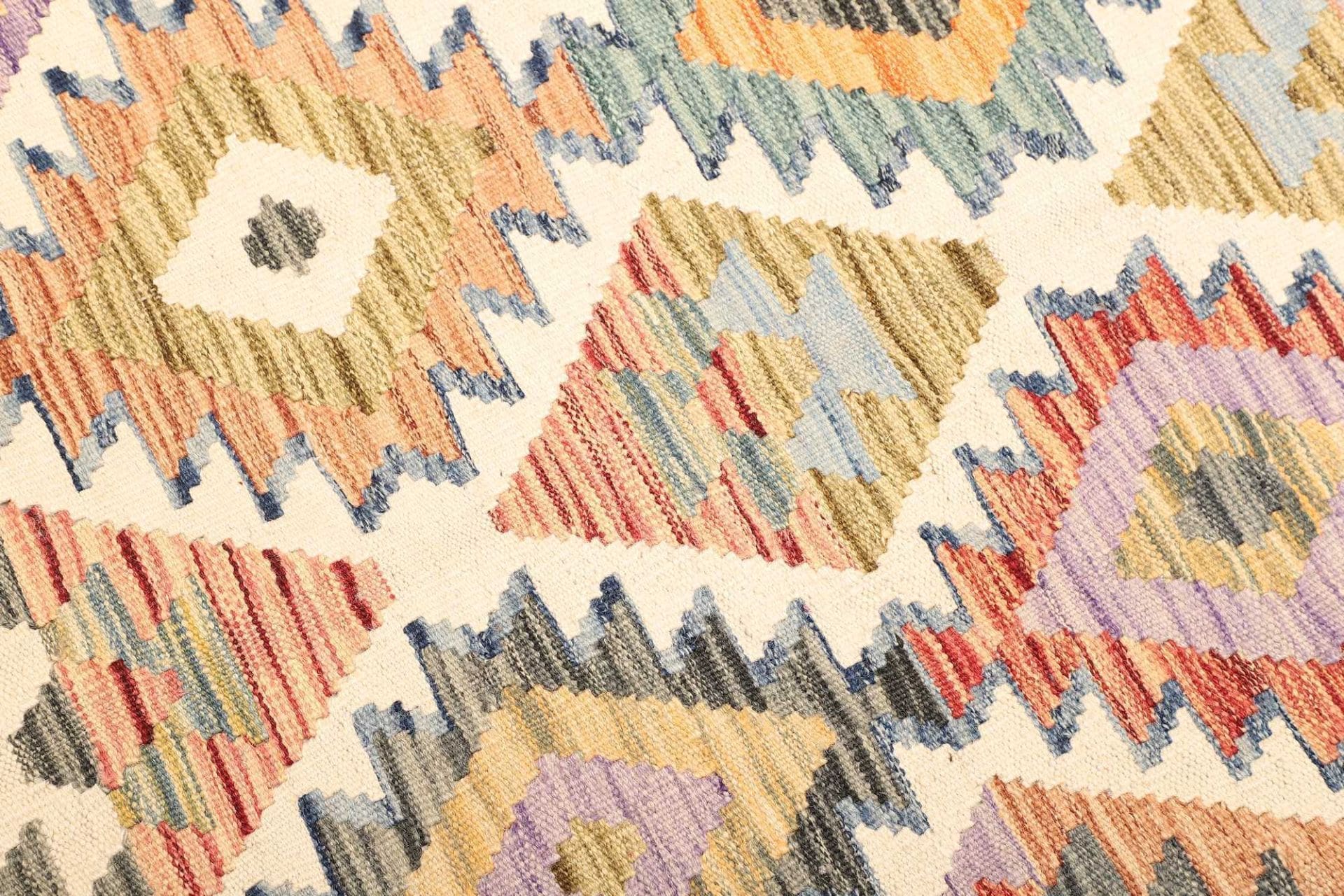 Kilim Pakistani Rug — hand-woven, 133 × 180 cm, Wool