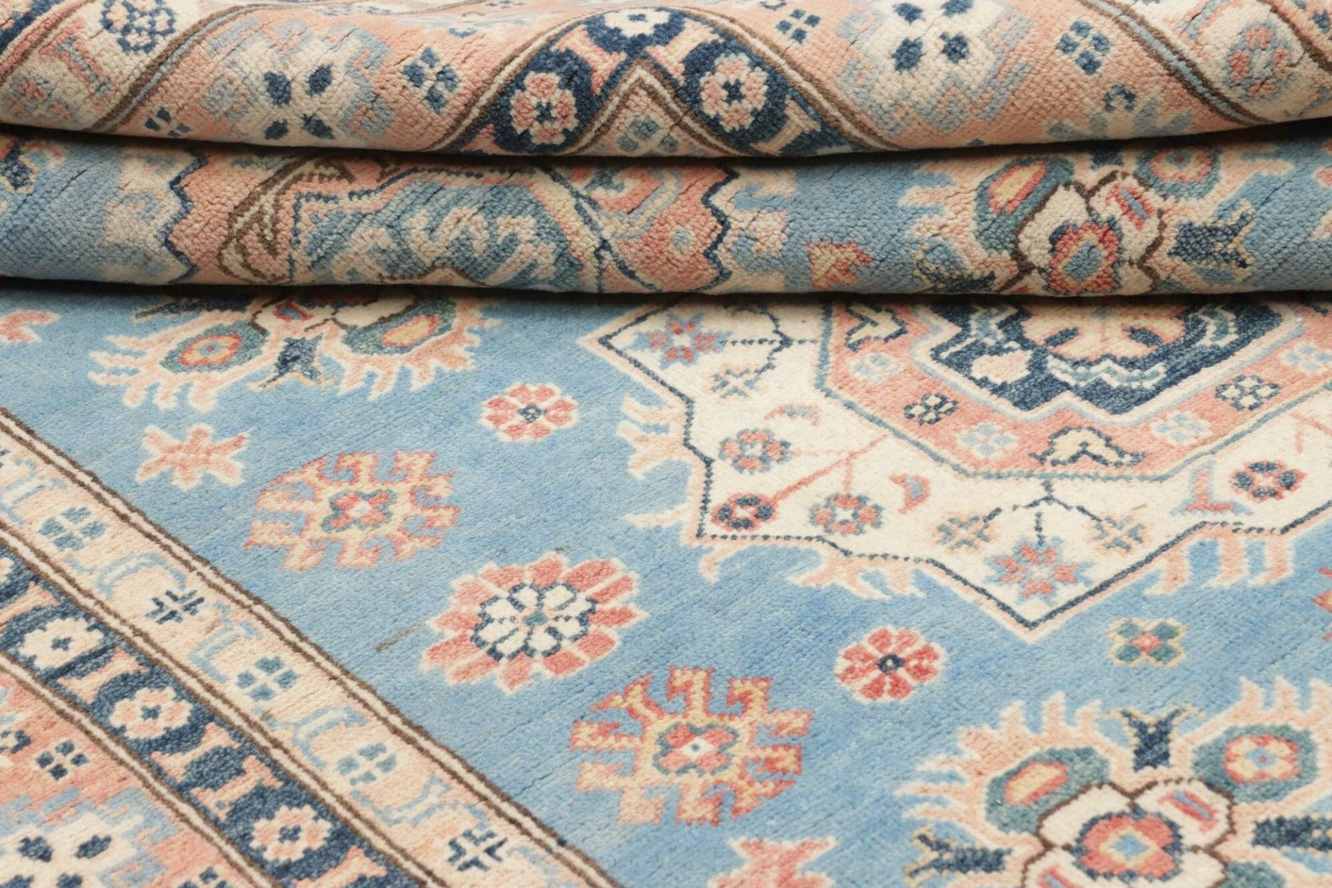 Kazak Pakistani Rug — hand-knotted, 152 × 207 cm, Wool