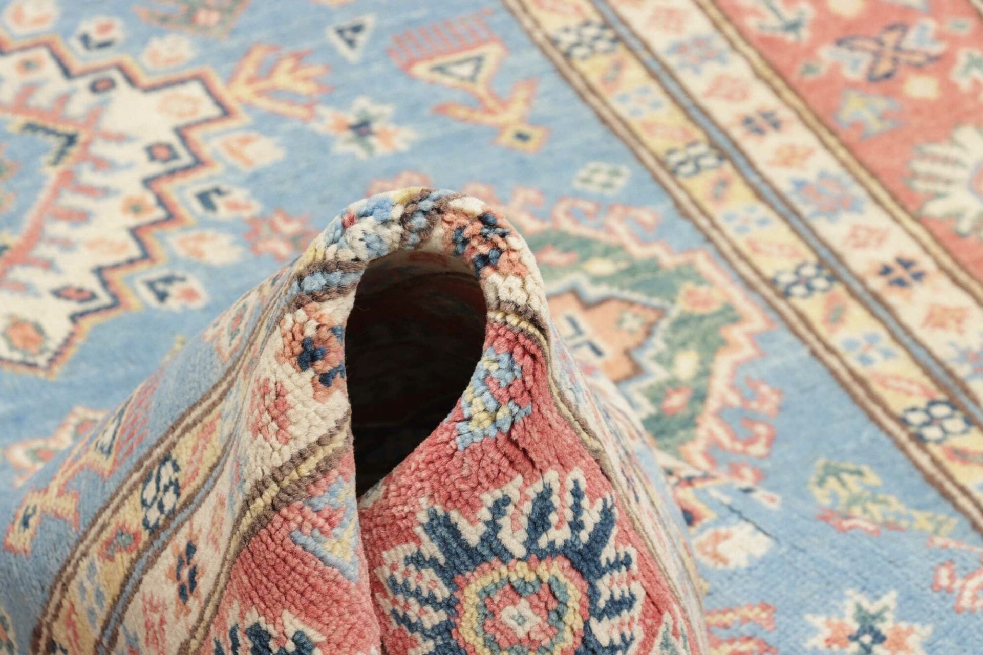 Kazak Pakistani Rug — hand-knotted, 122 × 179 cm, Wool