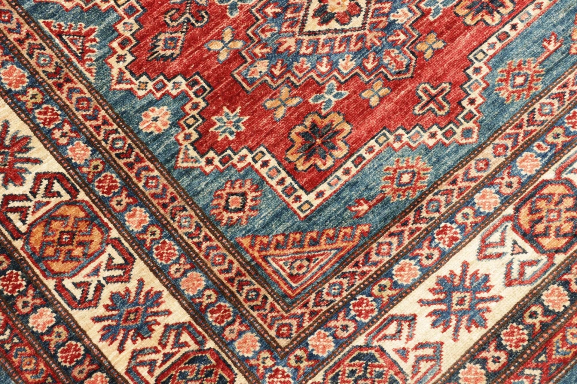 Kazak Pakistani Rug — hand-knotted, 123 × 184 cm, Wool