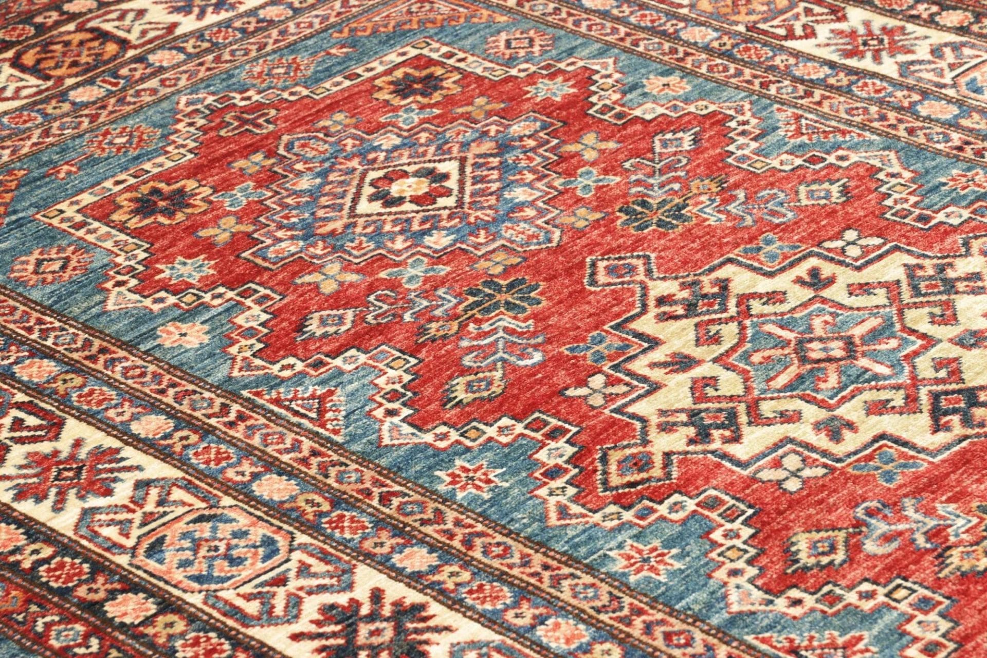 Kazak Pakistani Rug — hand-knotted, 123 × 184 cm, Wool
