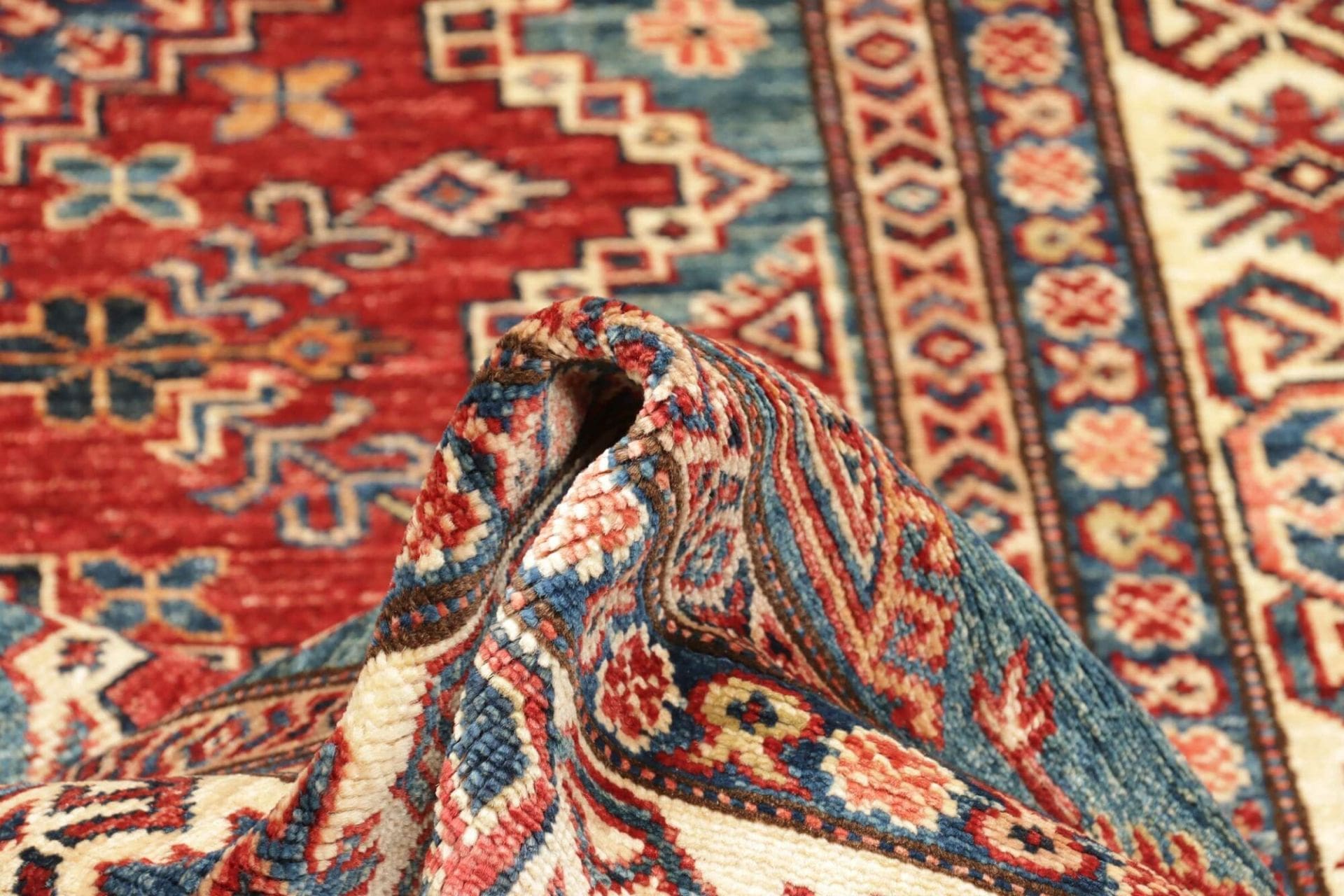 Kazak Pakistani Rug — hand-knotted, 123 × 184 cm, Wool