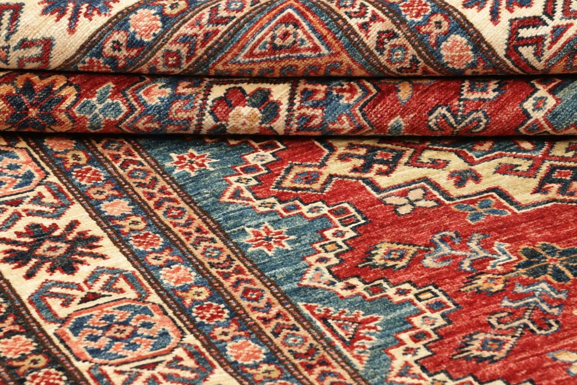 Kazak Pakistani Rug — hand-knotted, 123 × 184 cm, Wool