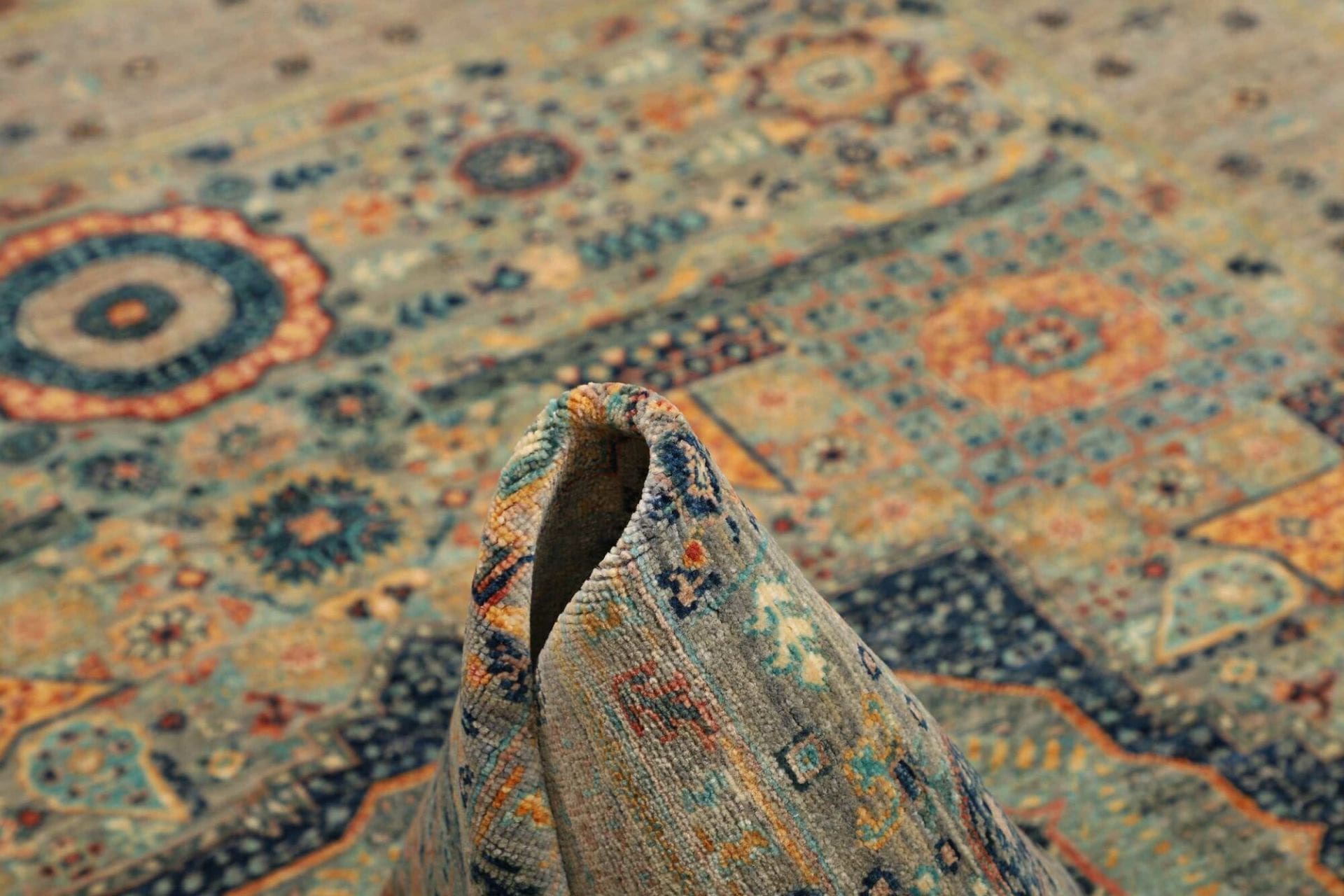 Mamluk Pakistani Rug — hand-knotted, 157 × 190 cm, Wool