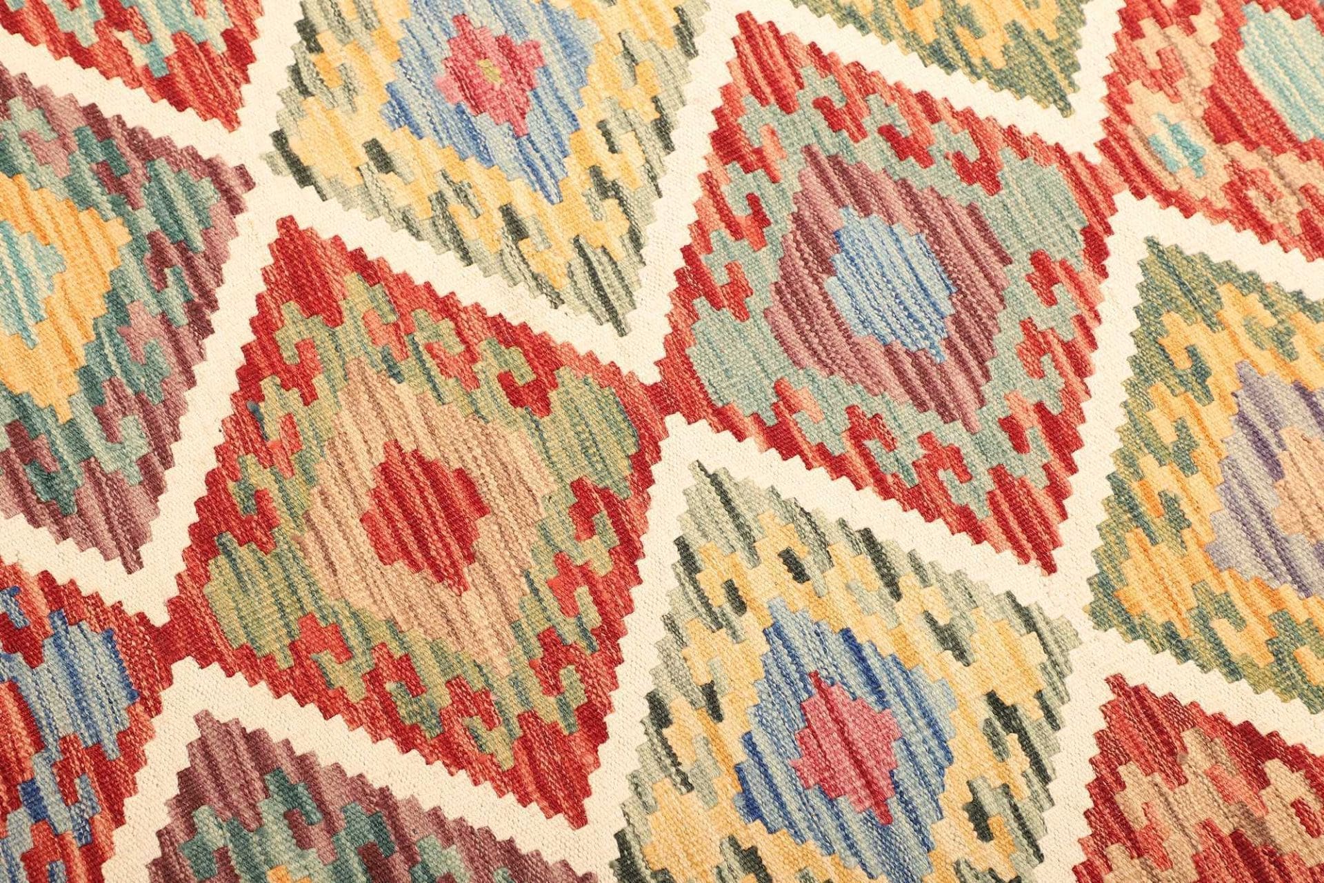 Kilim Pakistani Rug — hand-woven, 131 × 176 cm, Wool
