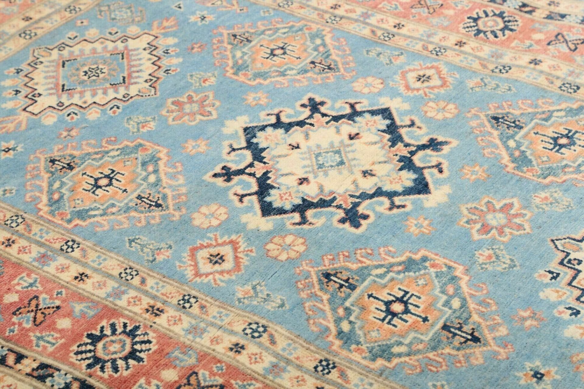 Kazak Pakistani Rug — hand-knotted, 123 × 176 cm, Wool