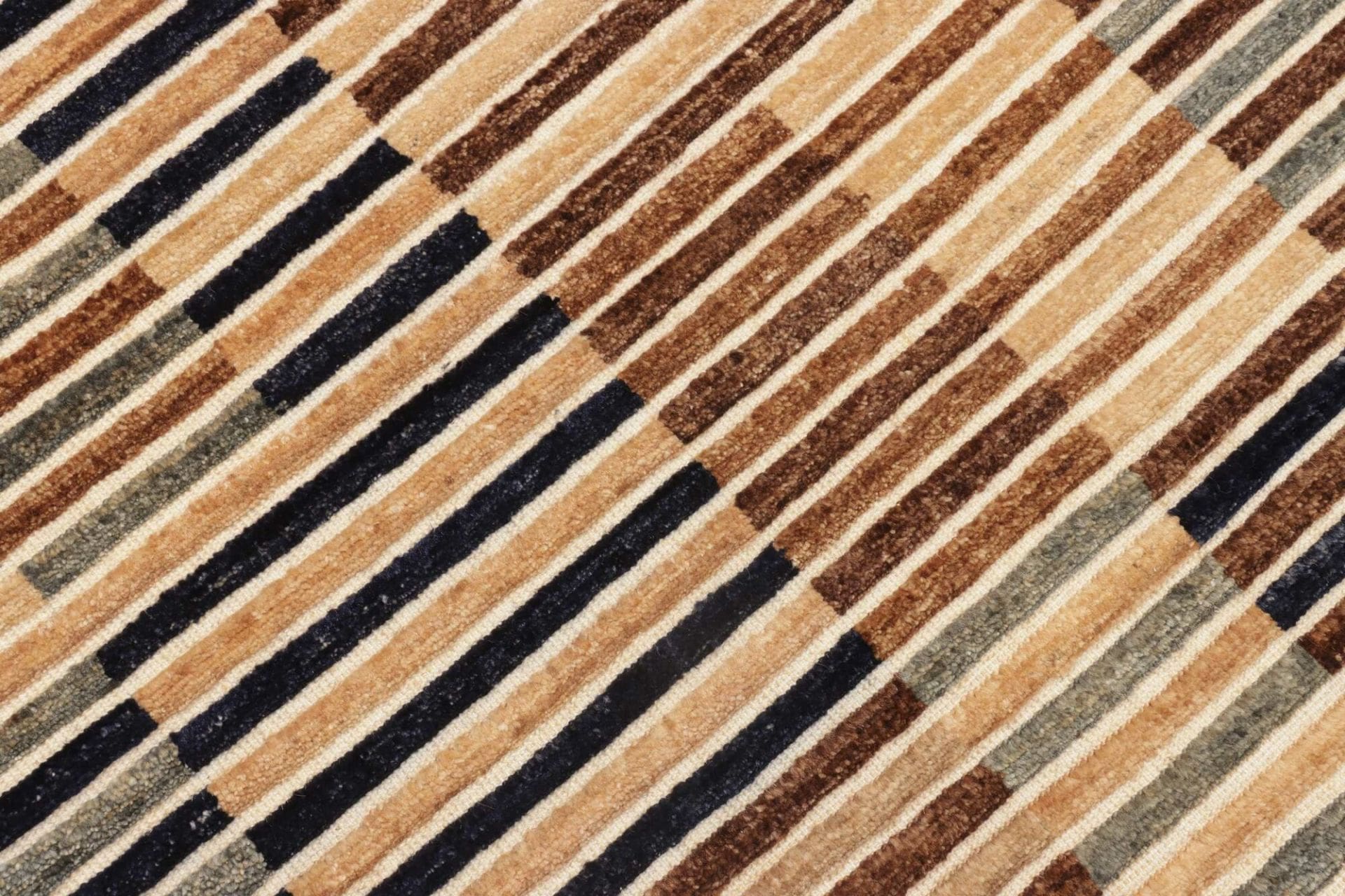 Ziegler Pakistani Rug — hand-knotted, 126 × 192 cm, Wool