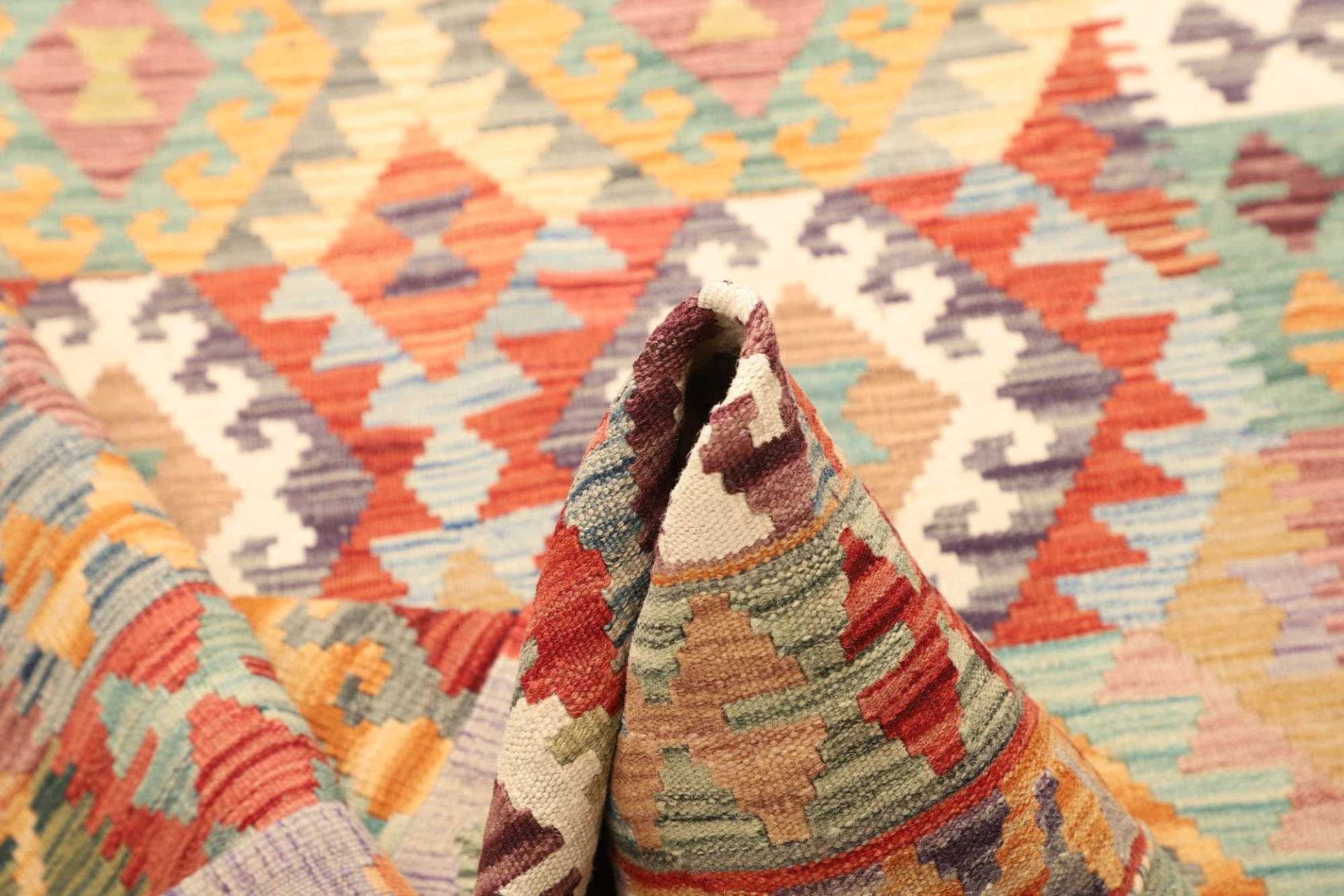 kelim-teppich-132-x-178-cm-aus-schurwolle-handgewebt-rustikal-5 Hand-Woven Wool Kilim Pakistani Rug, 132 × 178 cm