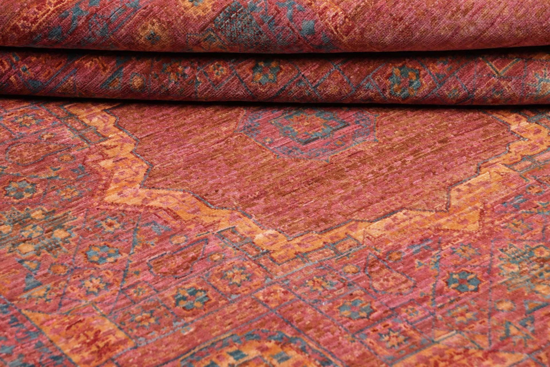 Hand-Knotted Wool Mamluk Pakistani Rug, 154 × 201 cm