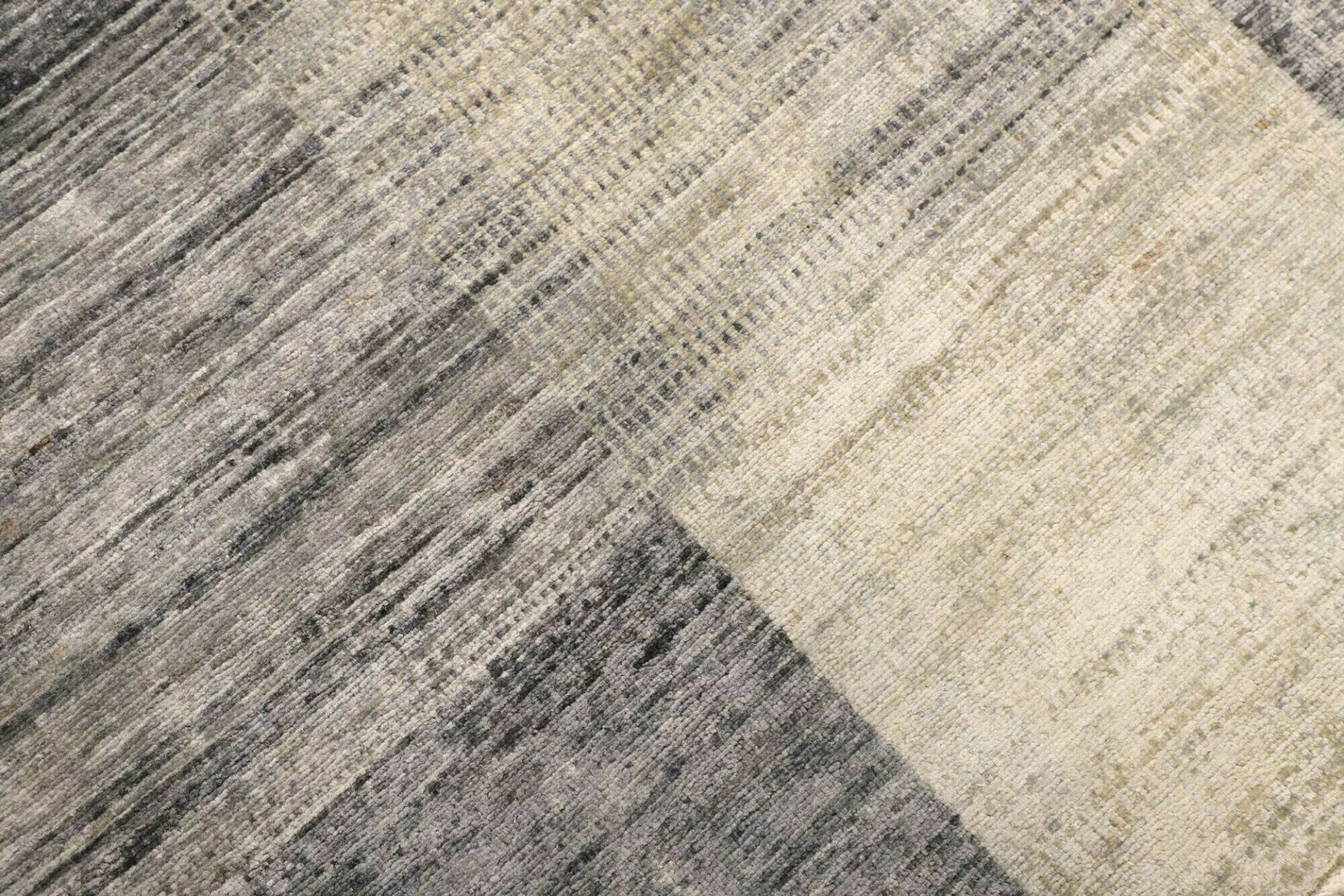 Hand-Woven Wool Gabbeh Pakistani Rug, 153 × 200 cm