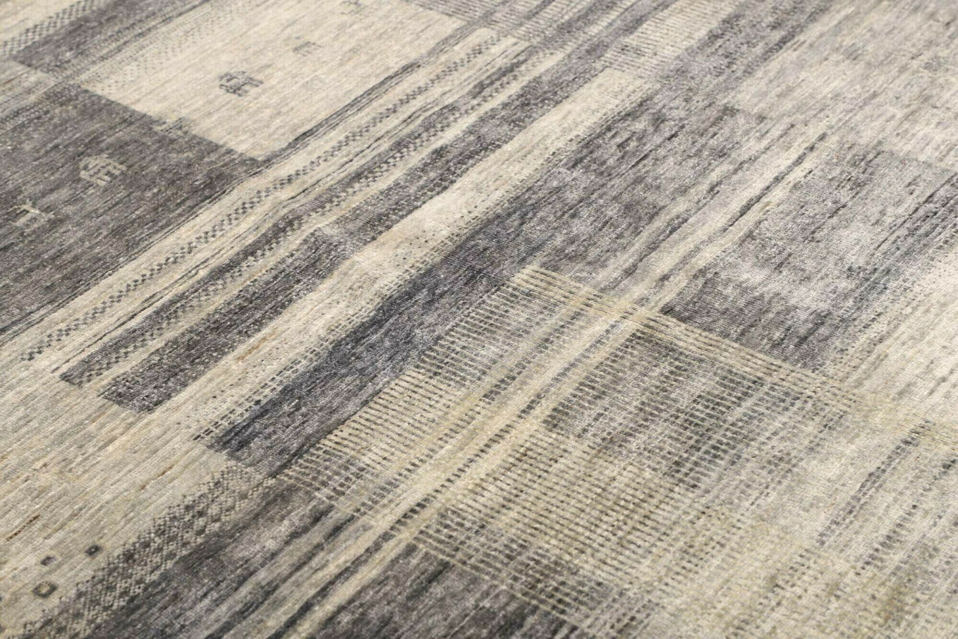 Hand-Woven Wool Gabbeh Pakistani Rug, 153 × 200 cm