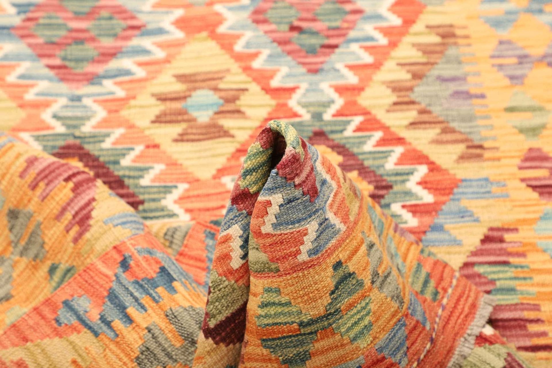 Kilim Pakistani Rug — hand-woven, 131 × 177 cm, Wool