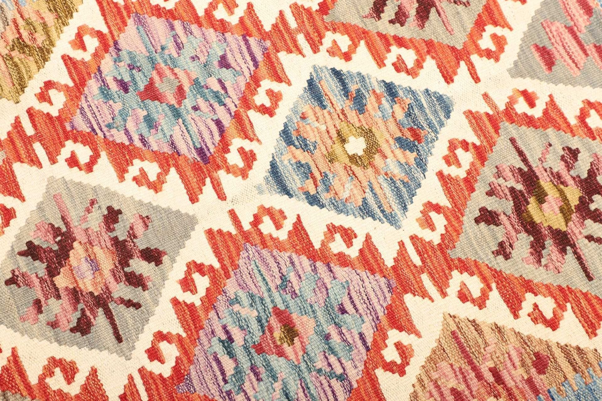 Kilim Pakistani Rug — hand-woven, 132 × 177 cm, Wool