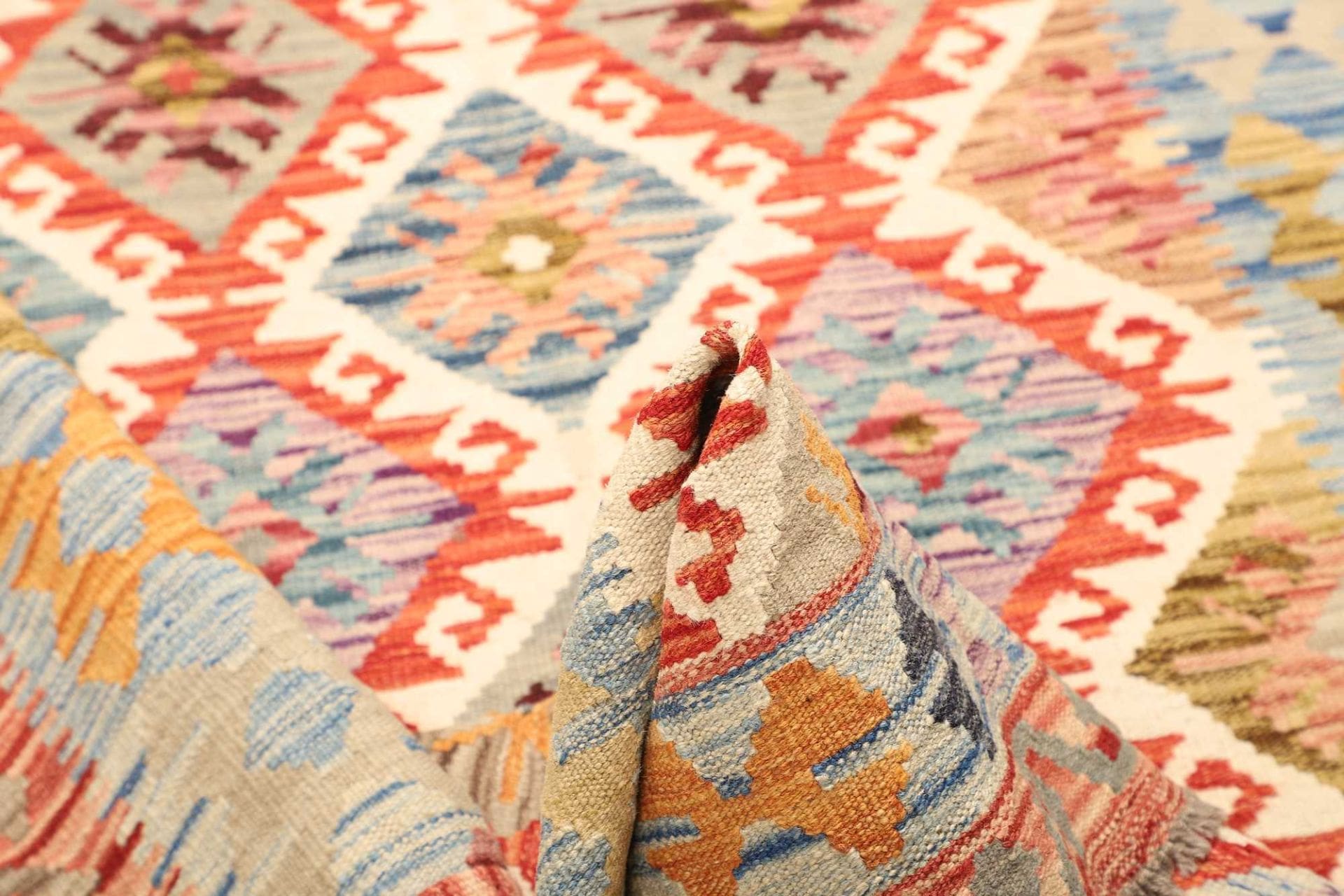 Kilim Pakistani Rug — hand-woven, 132 × 177 cm, Wool
