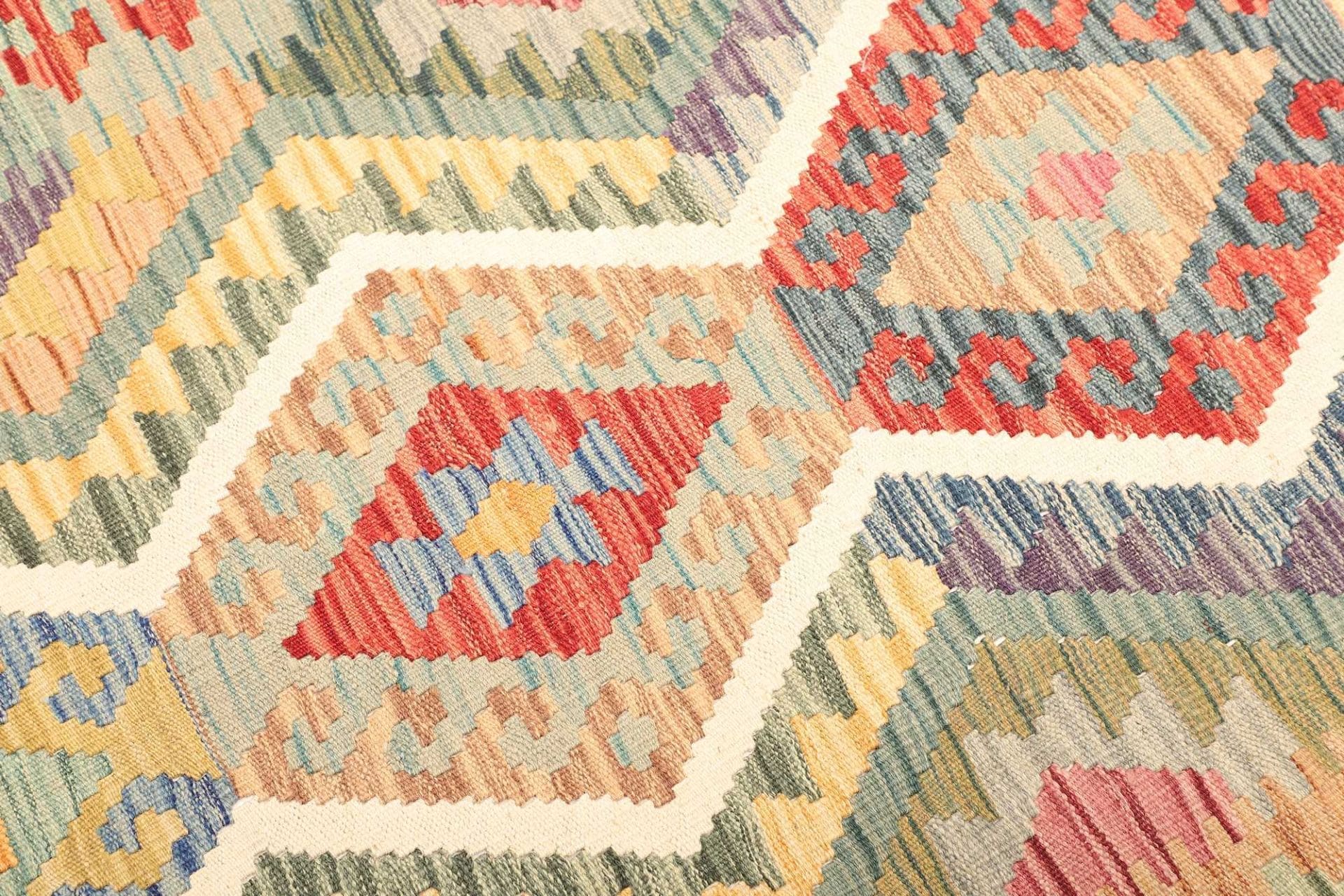 Kilim Pakistani Rug — hand-woven, 132 × 182 cm, Wool
