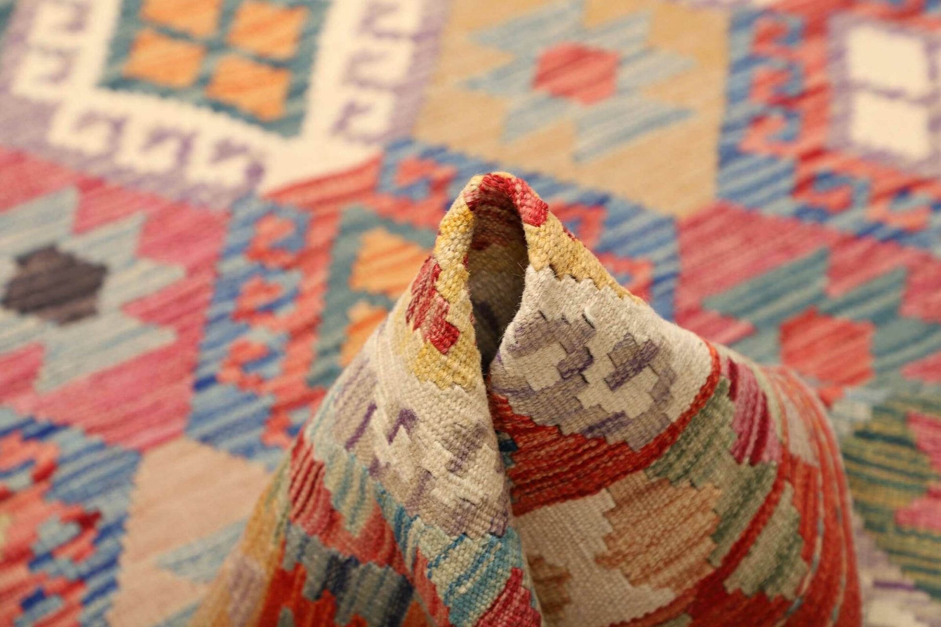 Hand-Woven Wool Kilim Pakistani Rug, 156 × 195 cm