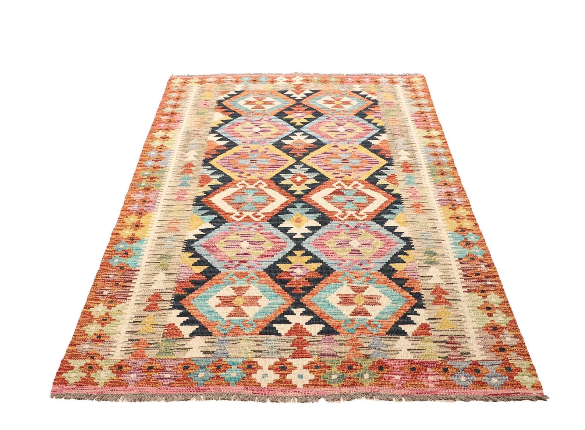 Hand-Woven Wool Kilim Pakistani Rug, 123 × 186 cm