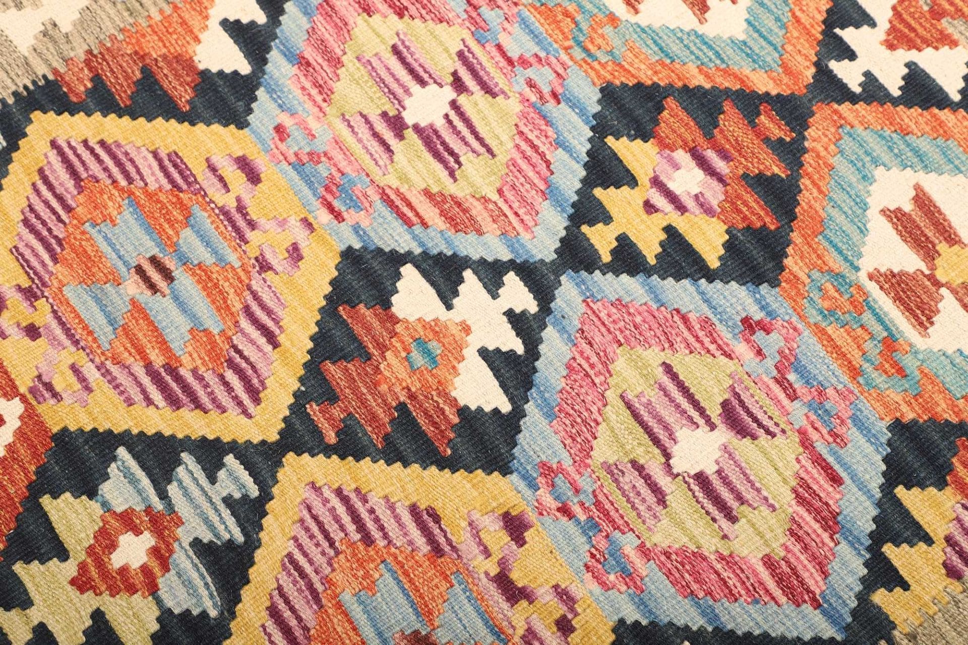 Hand-Woven Wool Kilim Pakistani Rug, 123 × 186 cm