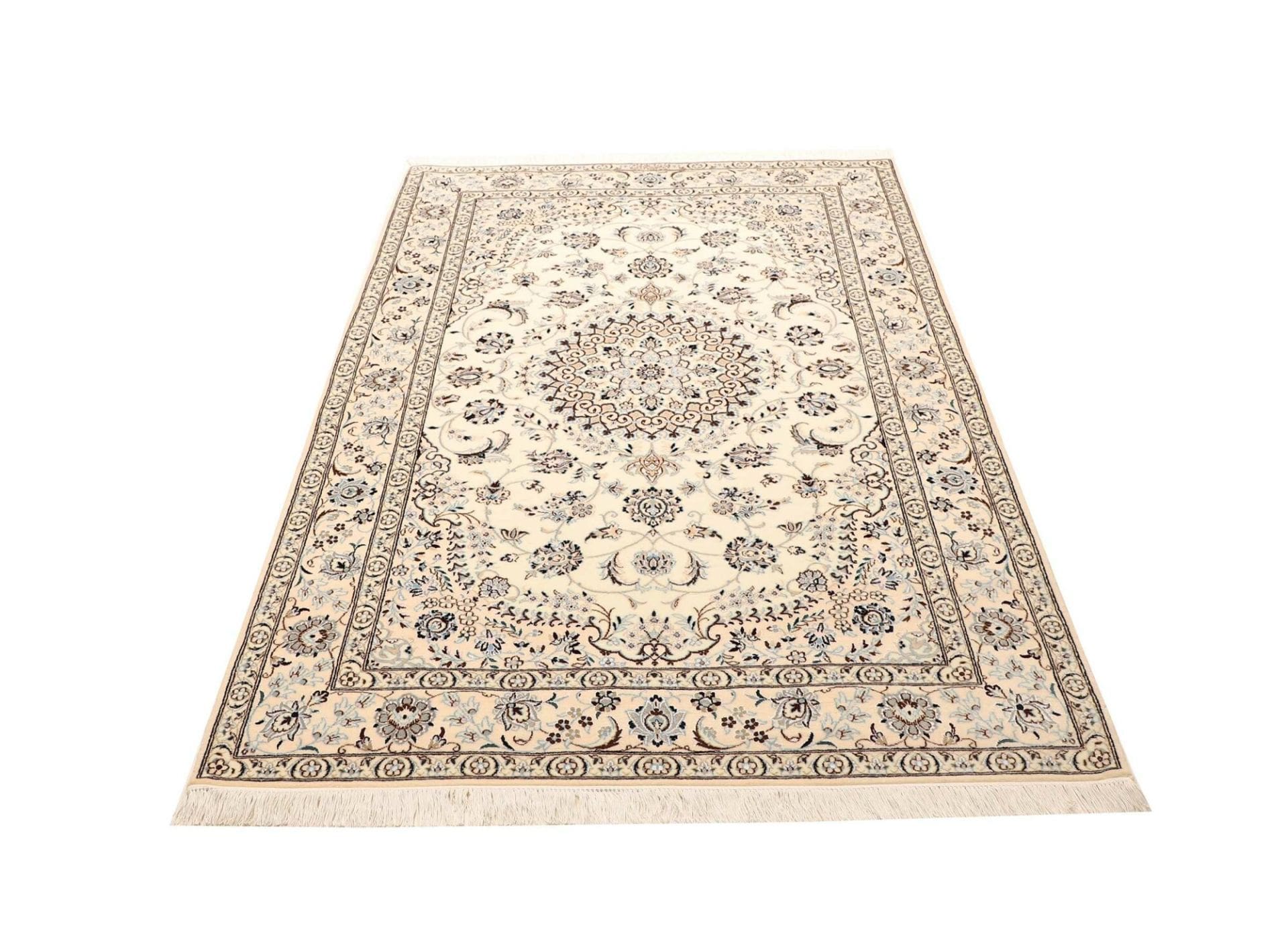 Hand-Knotted Wool Nain Persian Rug, 126 × 188 cm