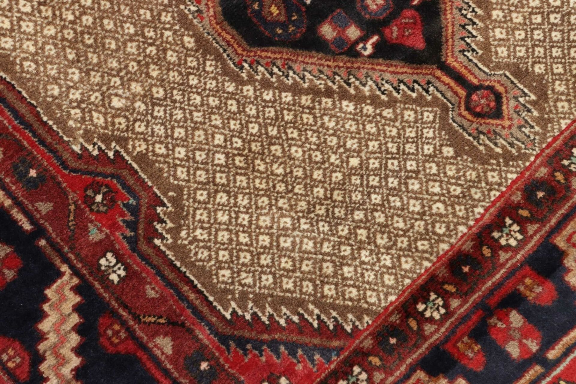 Persian Rug 130 × 182 cm, Wool, hand-knotted