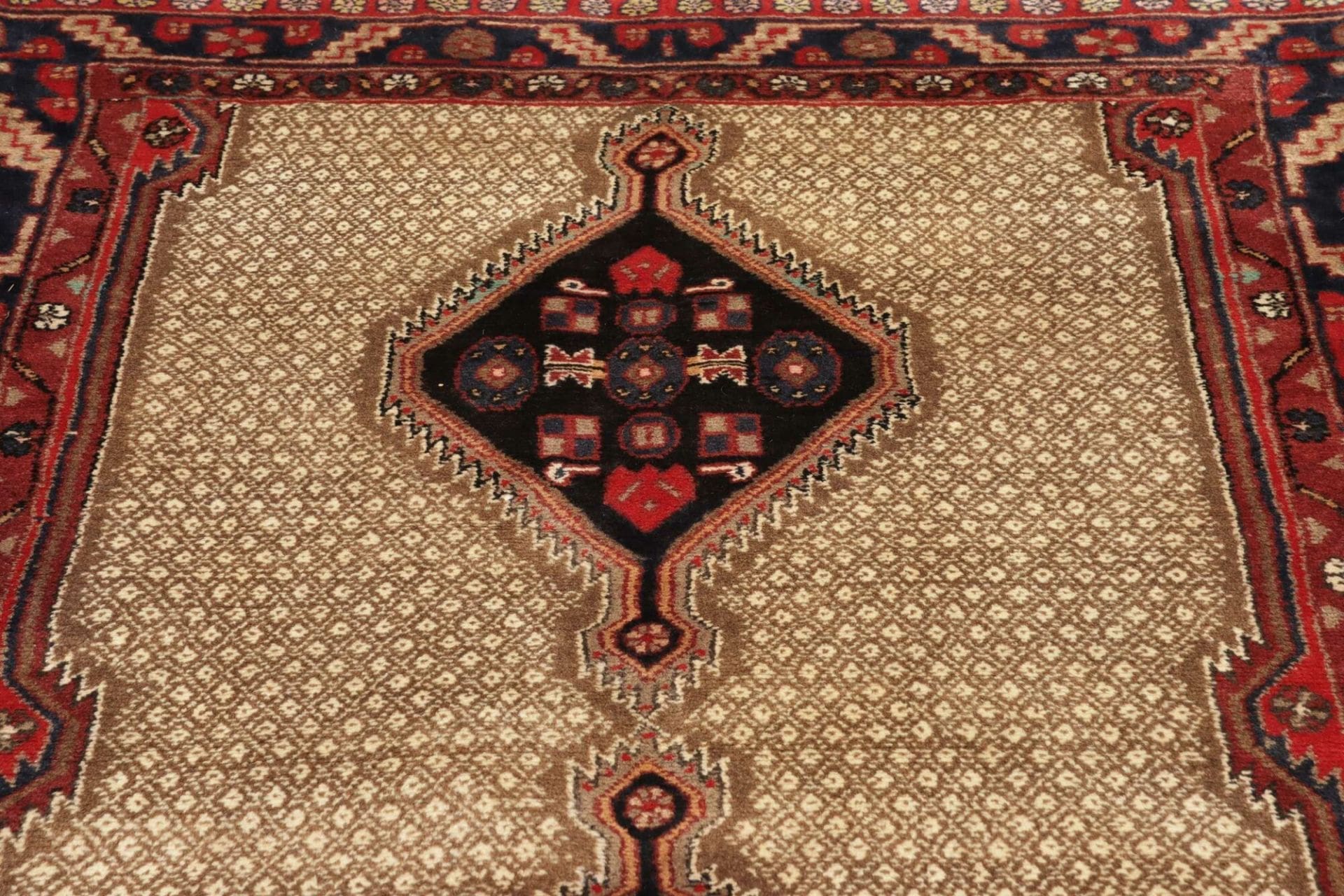 Persian Rug 130 × 182 cm, Wool, hand-knotted