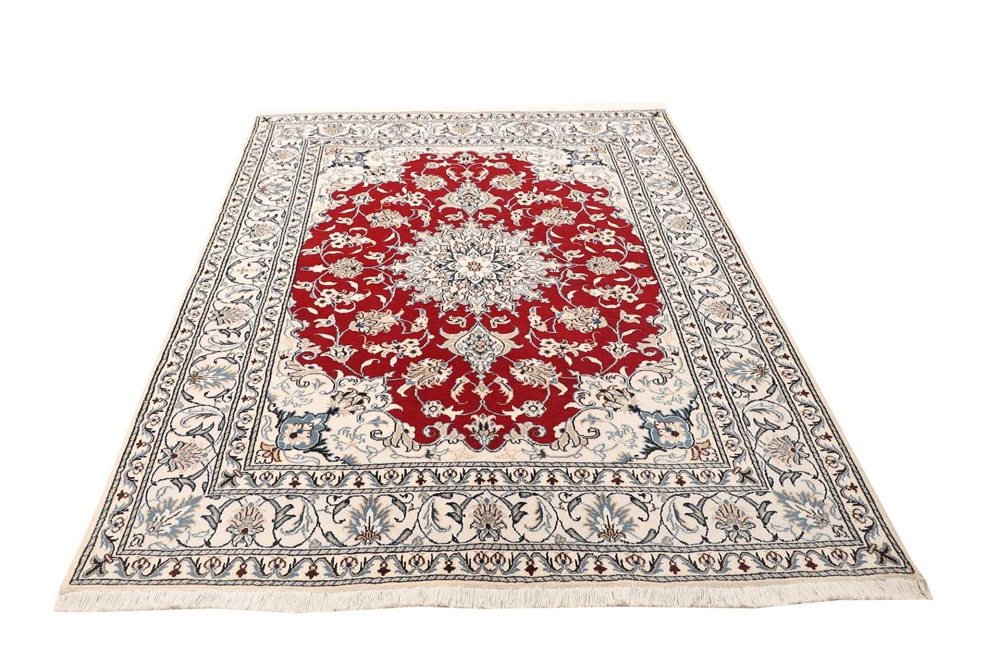 Hand-Knotted Wool Nain Persian Rug, 150 × 208 cm