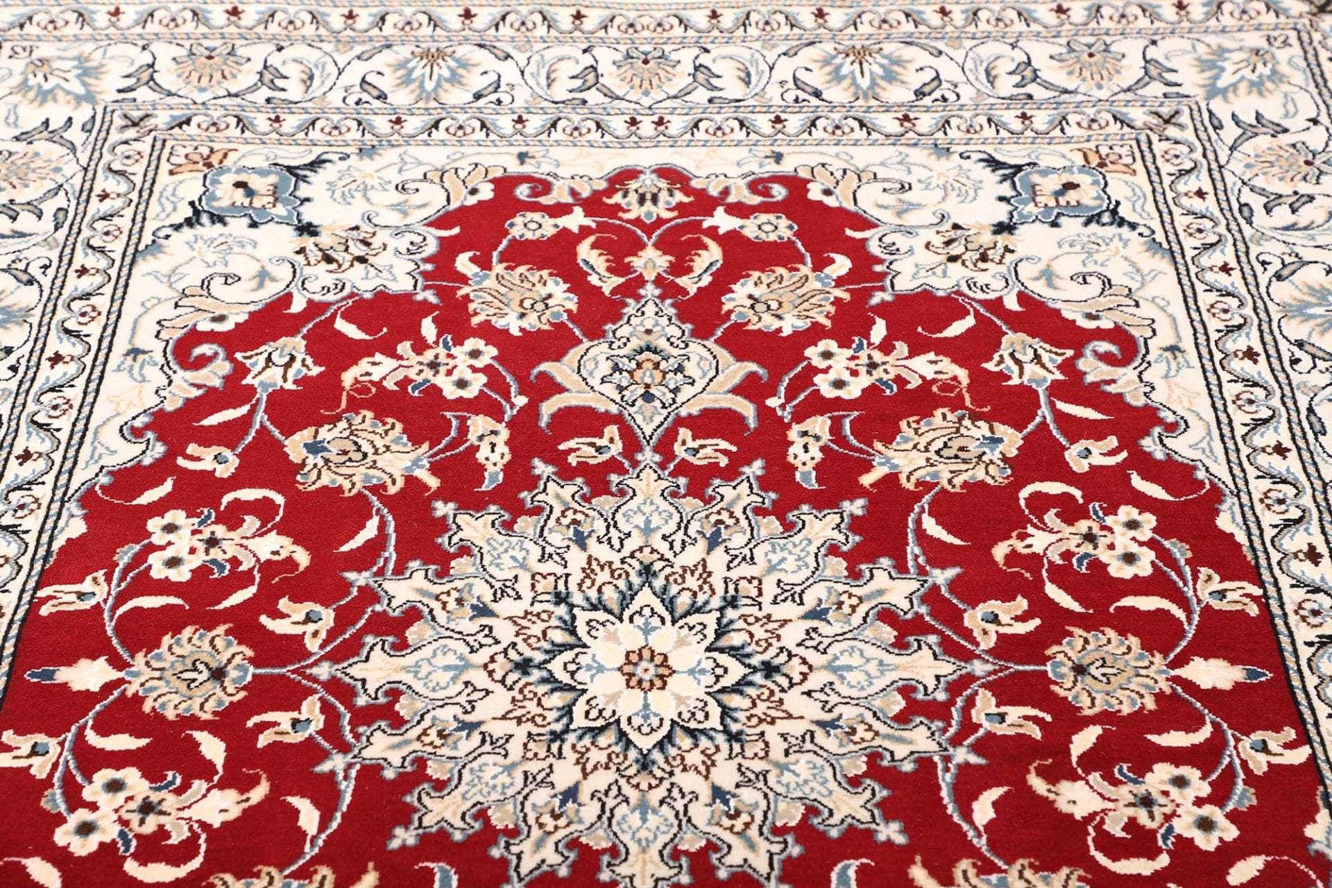 Hand-Knotted Wool Nain Persian Rug, 150 × 208 cm