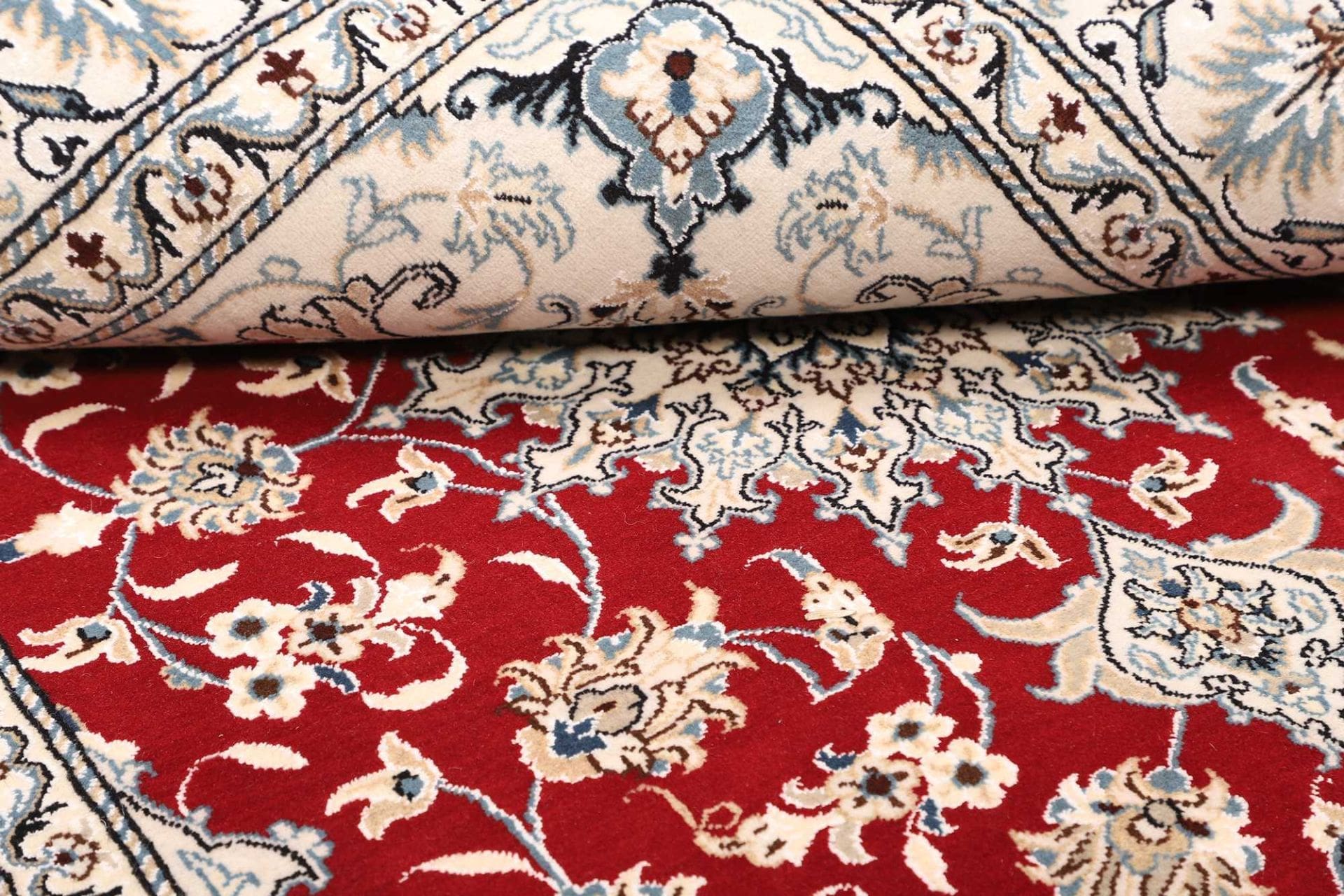 Hand-Knotted Wool Nain Persian Rug, 150 × 208 cm