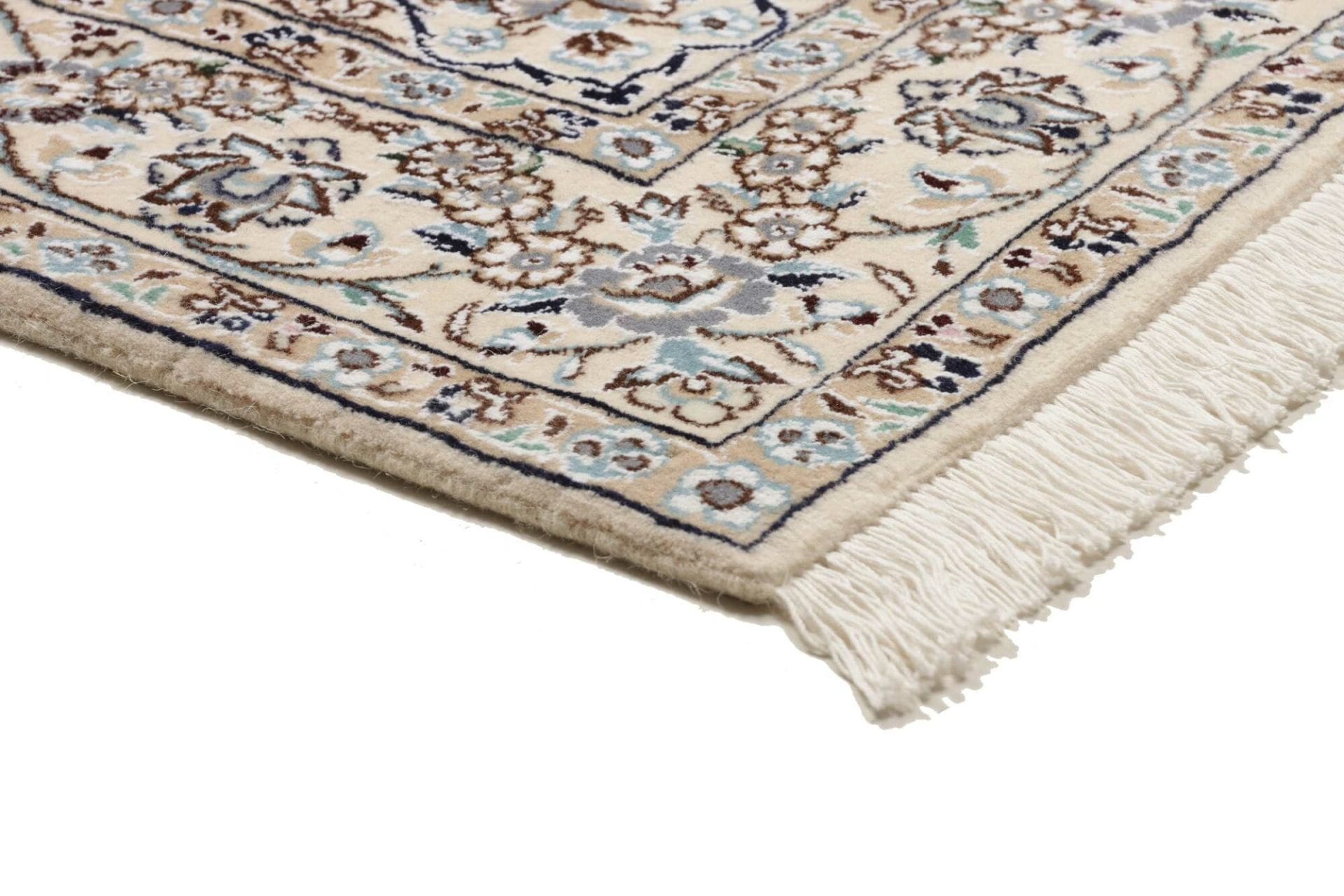 Hand-Knotted Wool Nain Persian Rug, 136 × 220 cm