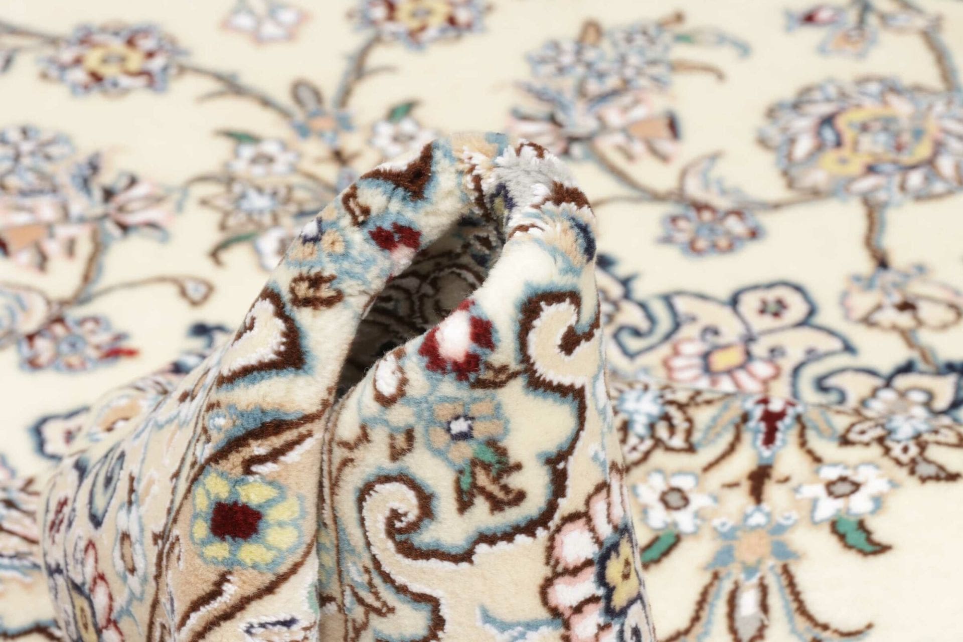 Nain Persian Rug 141 × 204 cm, Wool, hand-knotted