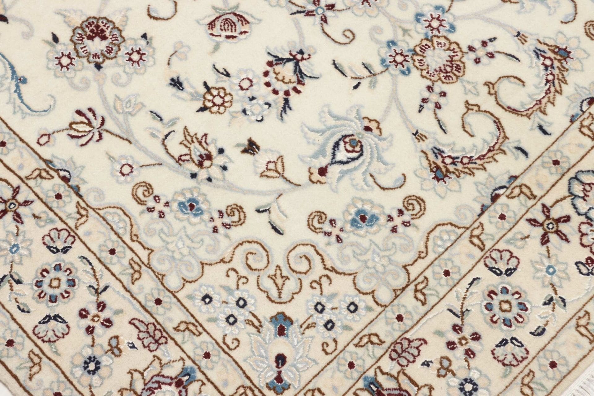Nain Persian Rug — hand-knotted, 128 × 210 cm, Wool