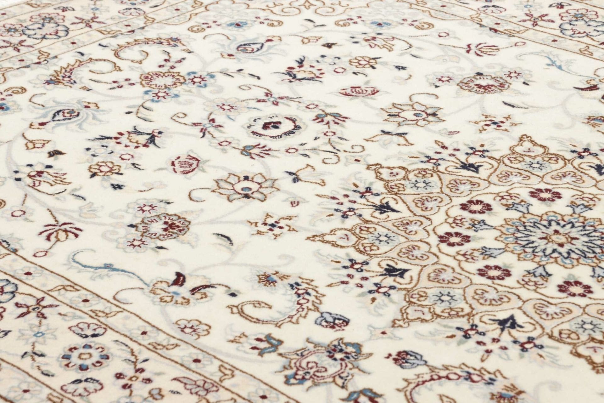 Nain Persian Rug — hand-knotted, 128 × 210 cm, Wool