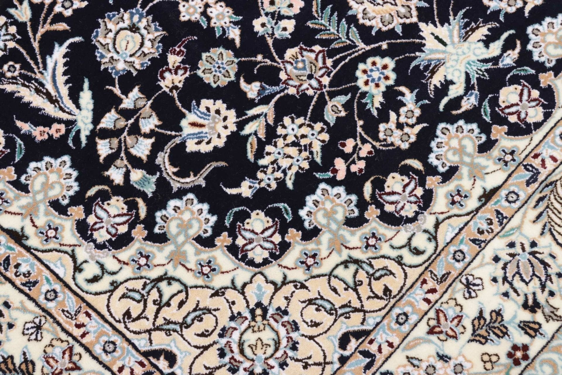 Hand-Knotted Wool Nain Persian Rug, 128 × 190 cm