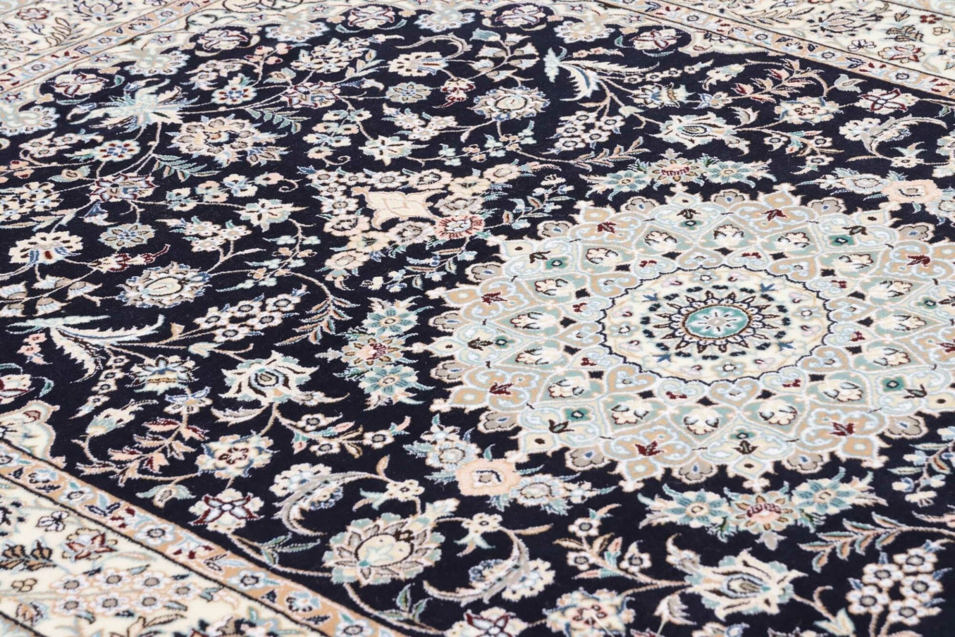 Hand-Knotted Wool Nain Persian Rug, 128 × 190 cm