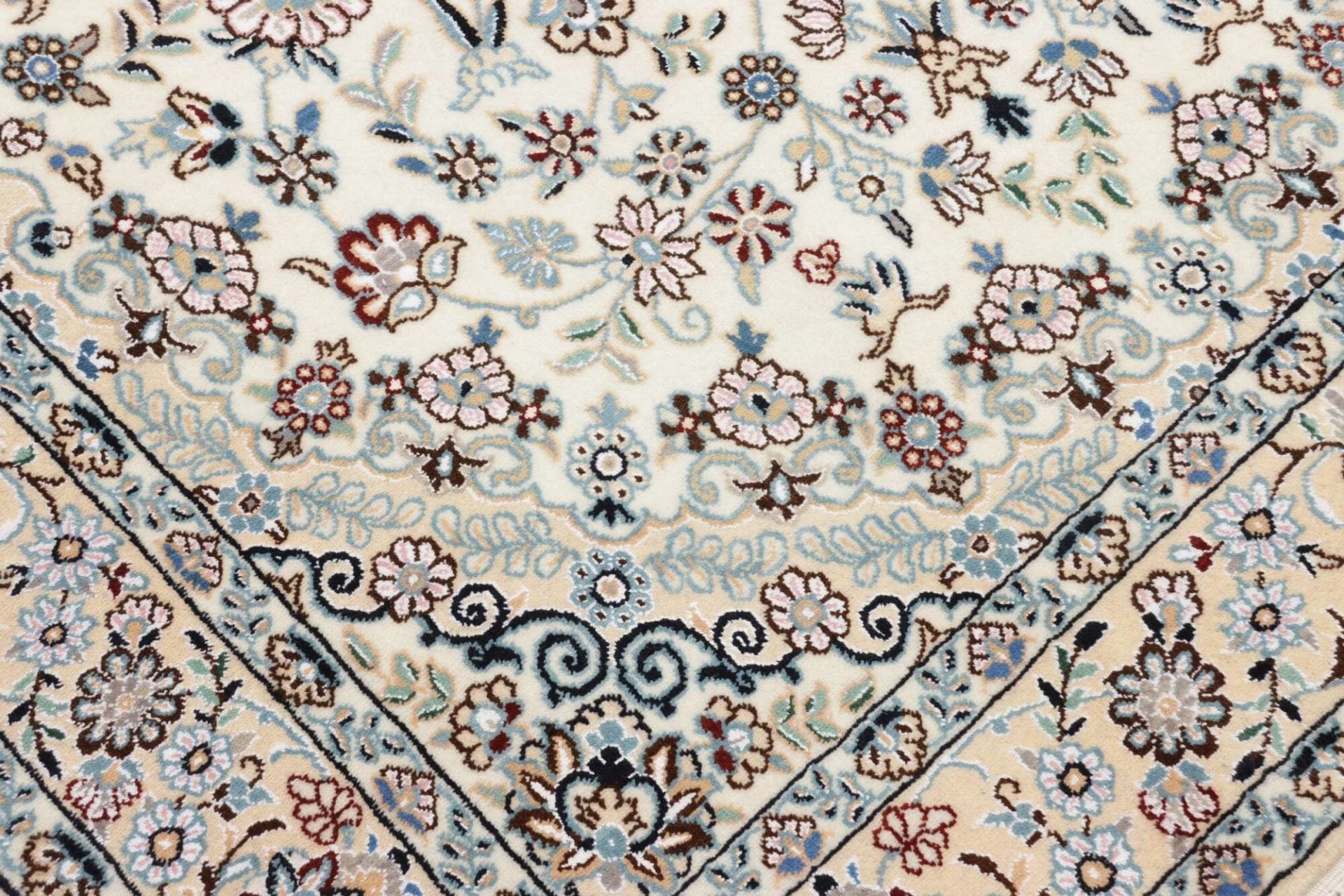 nain-perserteppich-133-x-220-cm-florale-muster-handgeknupft-5 Nain Persian Rug 133 × 220 cm, Wool, hand-knotted
