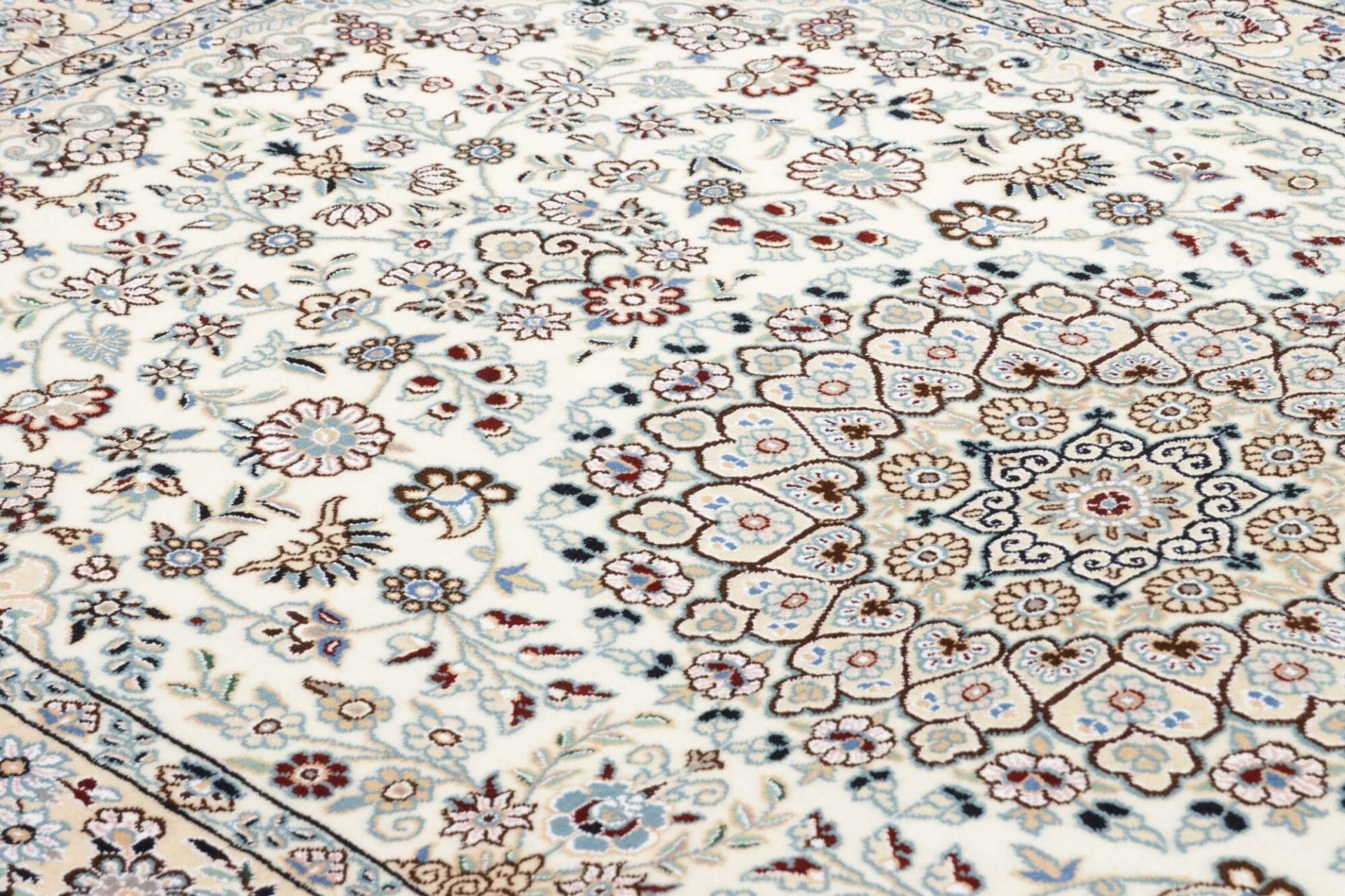 nain-perserteppich-133-x-220-cm-florale-muster-handgeknupft-7 Nain Persian Rug 133 × 220 cm, Wool, hand-knotted