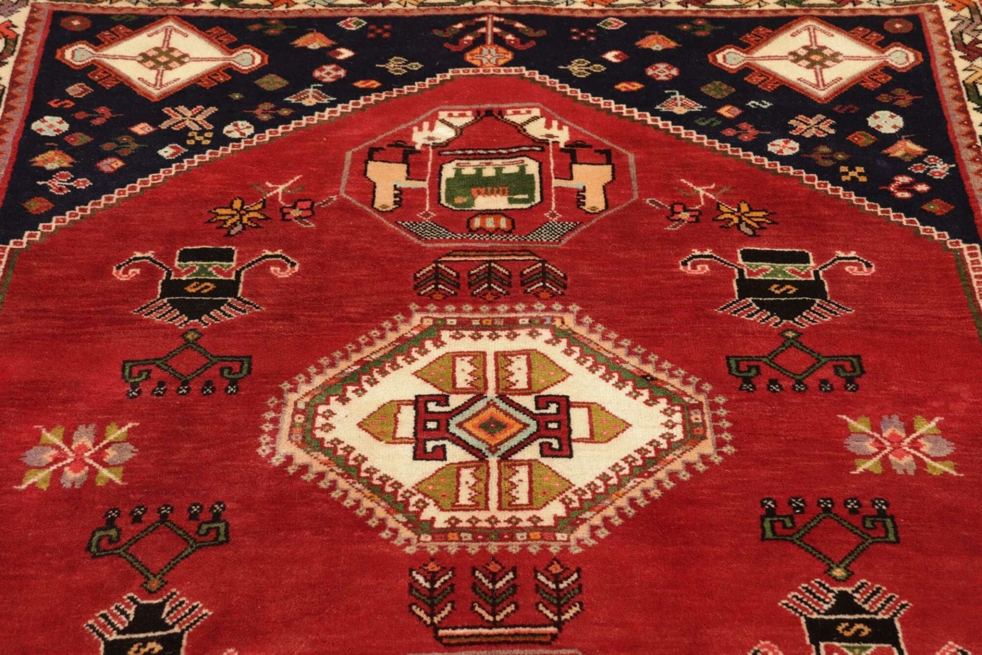 Qashqai Persian Rug — hand-knotted, 125 × 174 cm, Wool