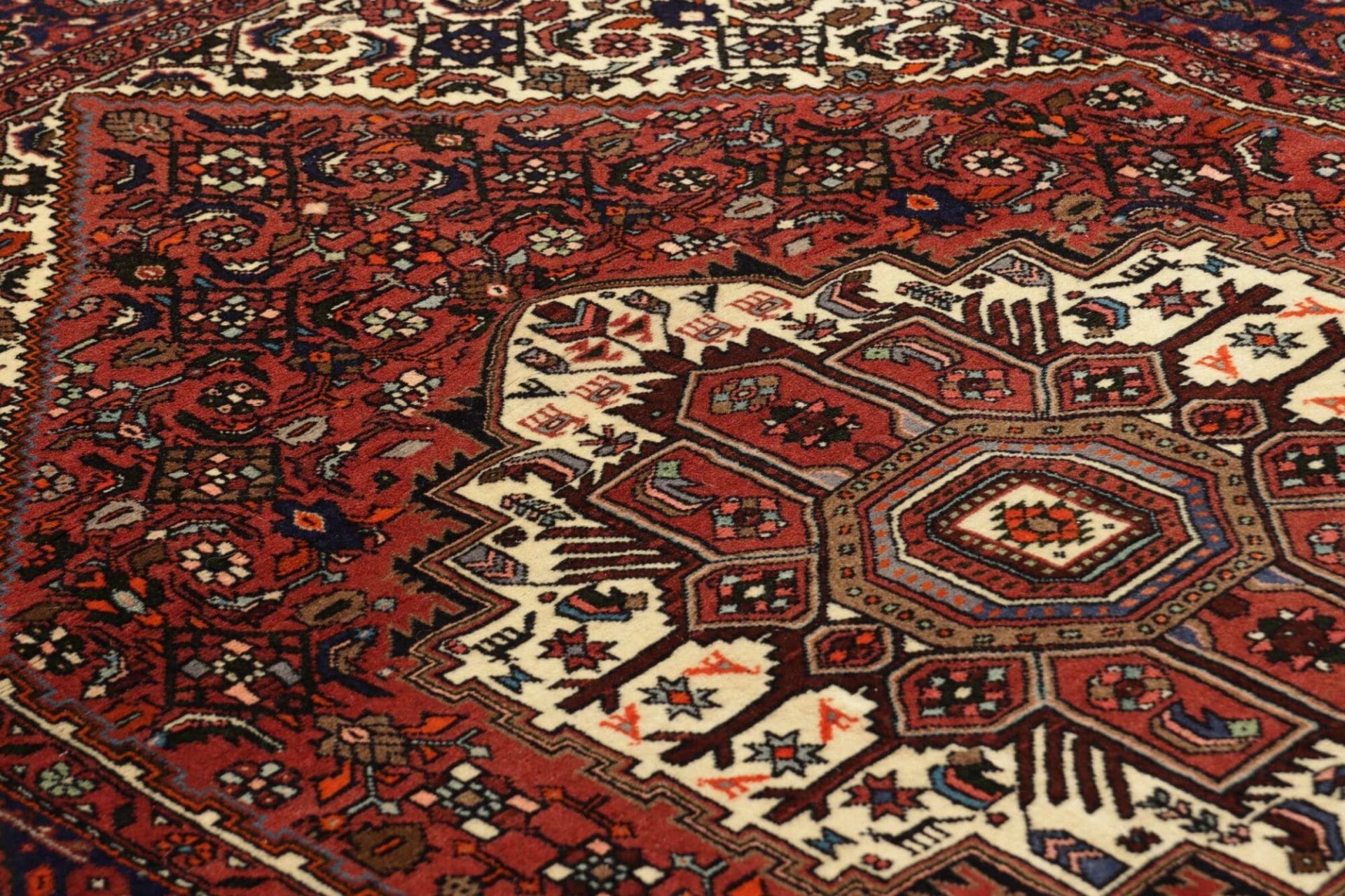 Persian Rug — hand-knotted, 128 × 188 cm, Wool