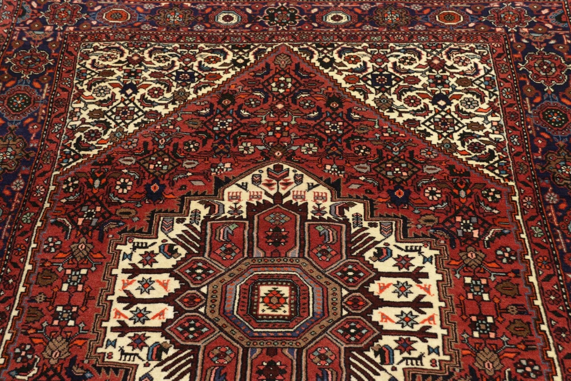 Persian Rug — hand-knotted, 128 × 188 cm, Wool