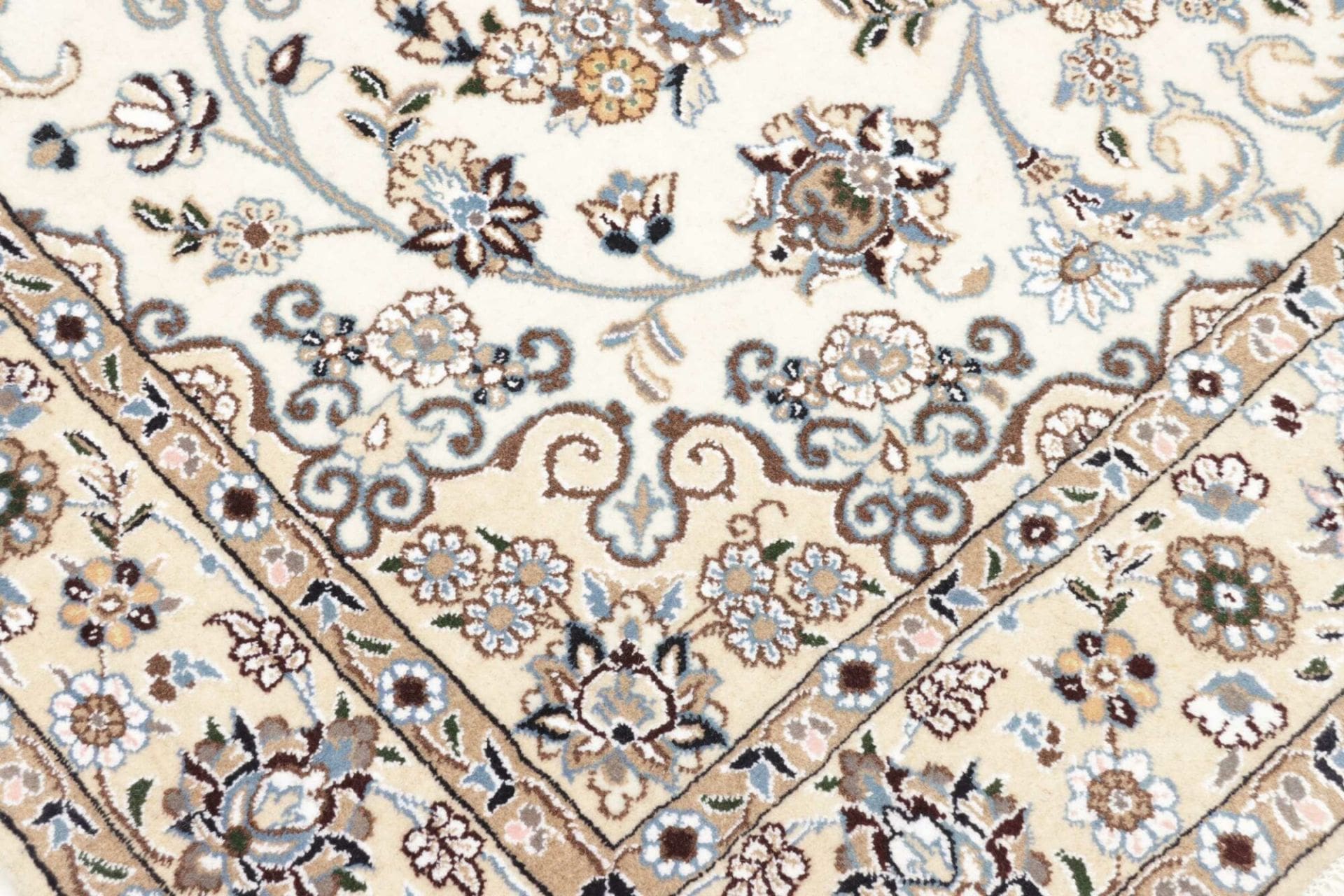 Nain Persian Rug 136 × 210 cm, Wool, hand-knotted